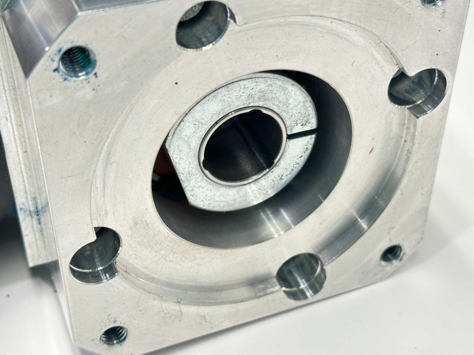 Neugart WPSFN110-032-RSSE3AF-Z24/50/95/130/B5/M8 Precision Right Angle Gearbox - Maverick Industrial Sales