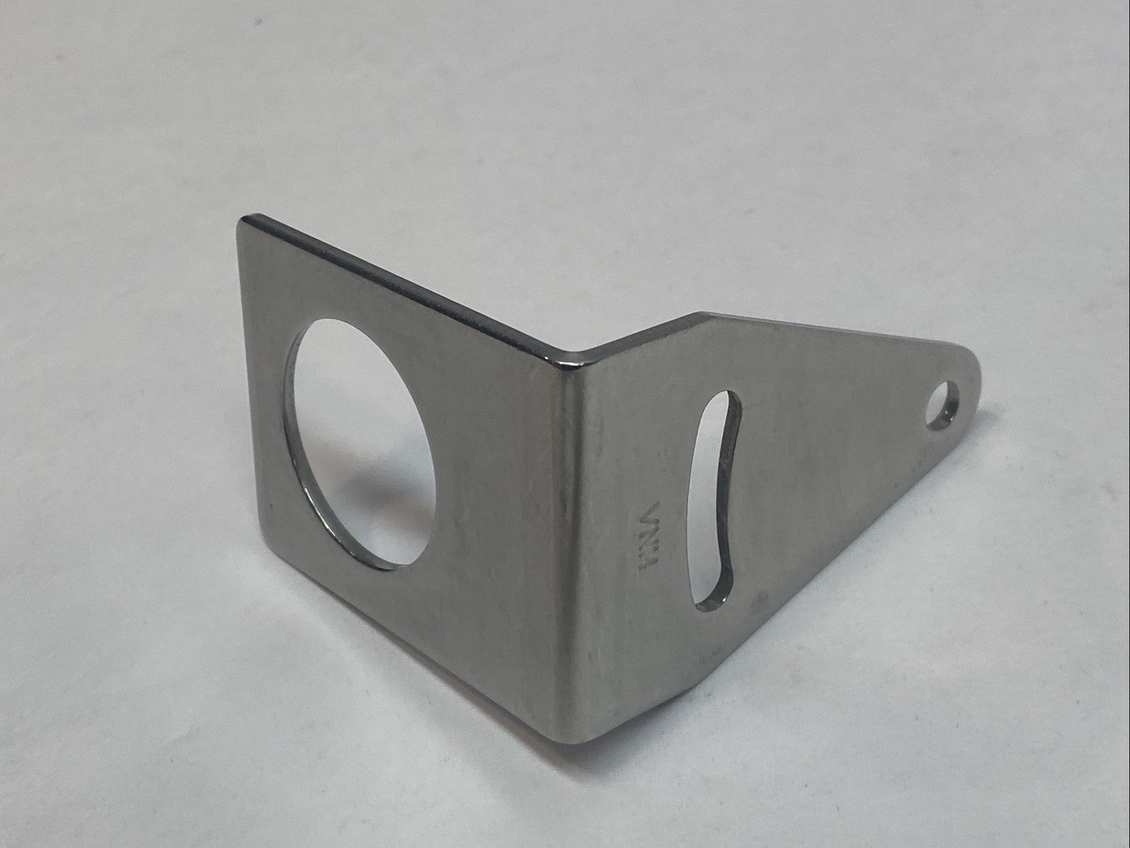 SMB30A | Banner Stainless Right-Angle Bracket For 30mm QS30/SM30 Sensors - New – Open box - Maverick Industrial Sales