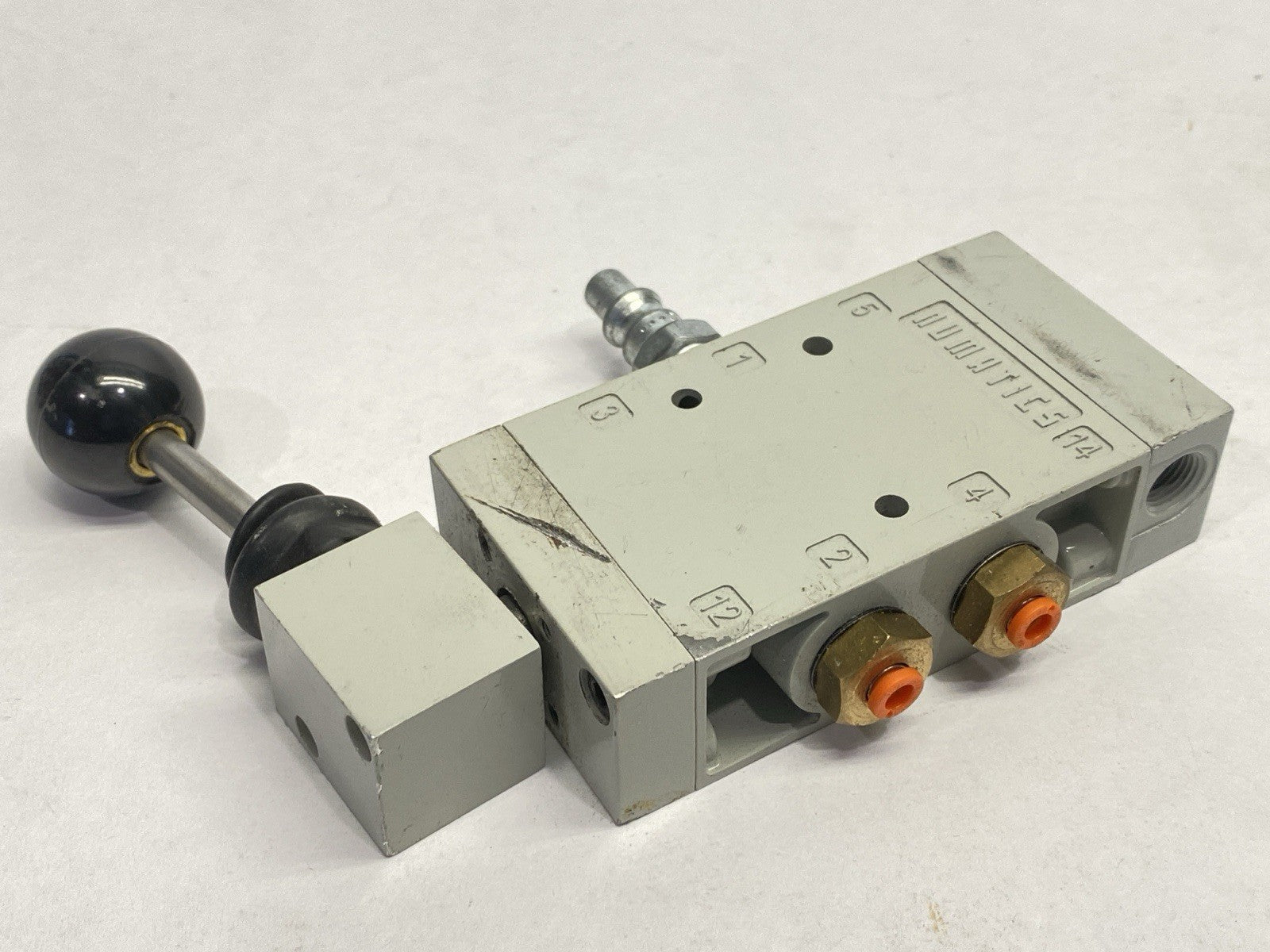 L22LD452O000000 | Numatics Pneumatic 4-Way Hand Lever Valve - For parts or not working - Maverick Industrial Sales
