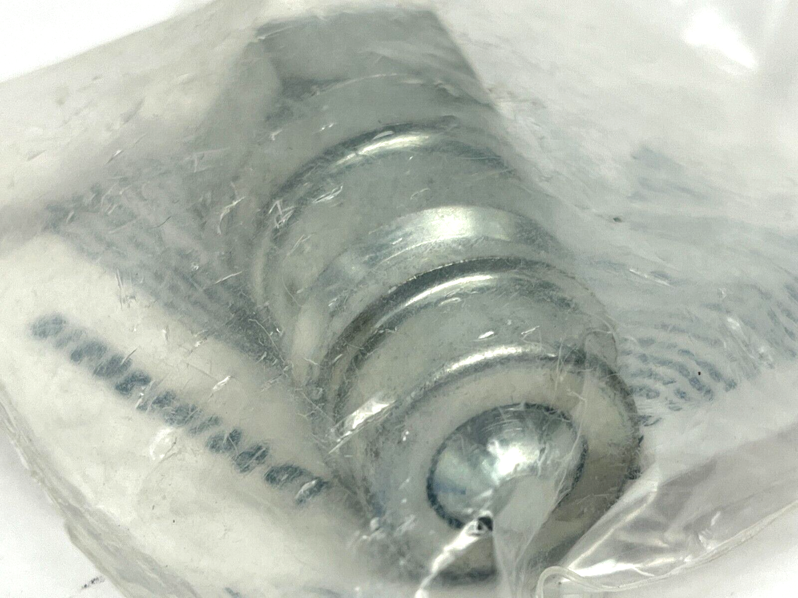 Eaton FD5610620810 Danfoss FD56 Series 5/8" Plug Push to Connect Carbon Steel - Maverick Industrial Sales
