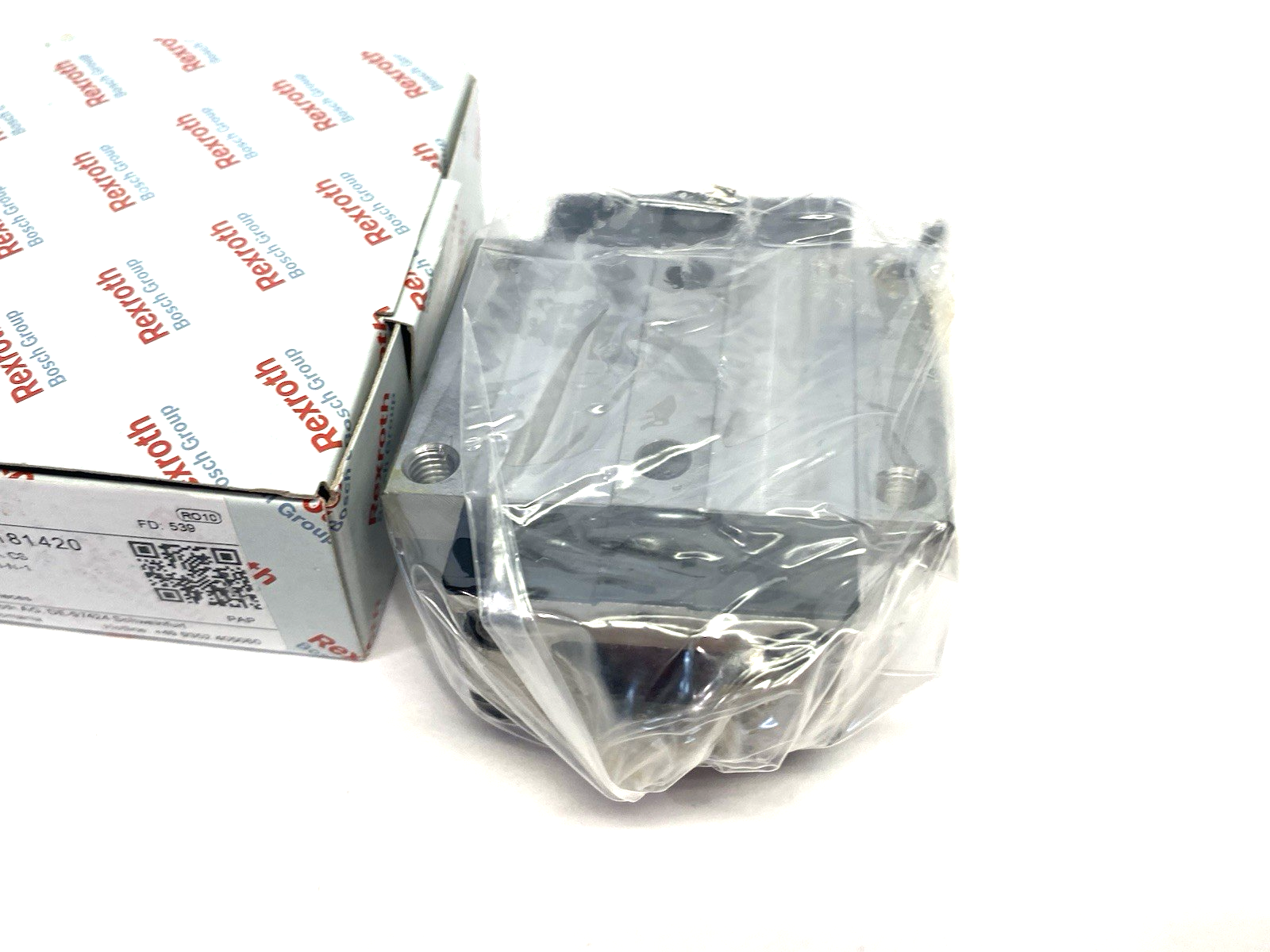 R165181 | Bosch Rexroth 420 Ball Runner Block, Linear Guide KWD-020-FNS-C1-N-1 - New - Maverick Industrial Sales
