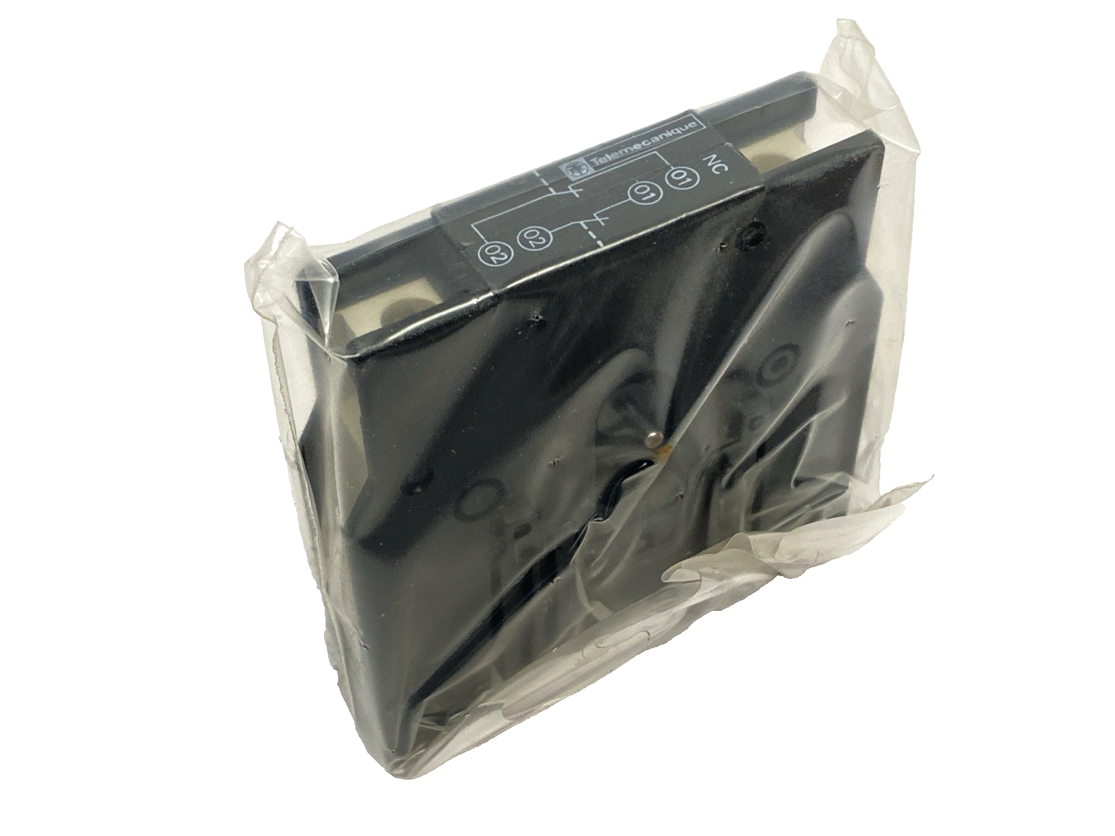 LA9D0902 | Telemecanique Mechanical Interlock Inversing Block Kit 3-Pole 9-32A - New – Open box - Maverick Industrial Sales