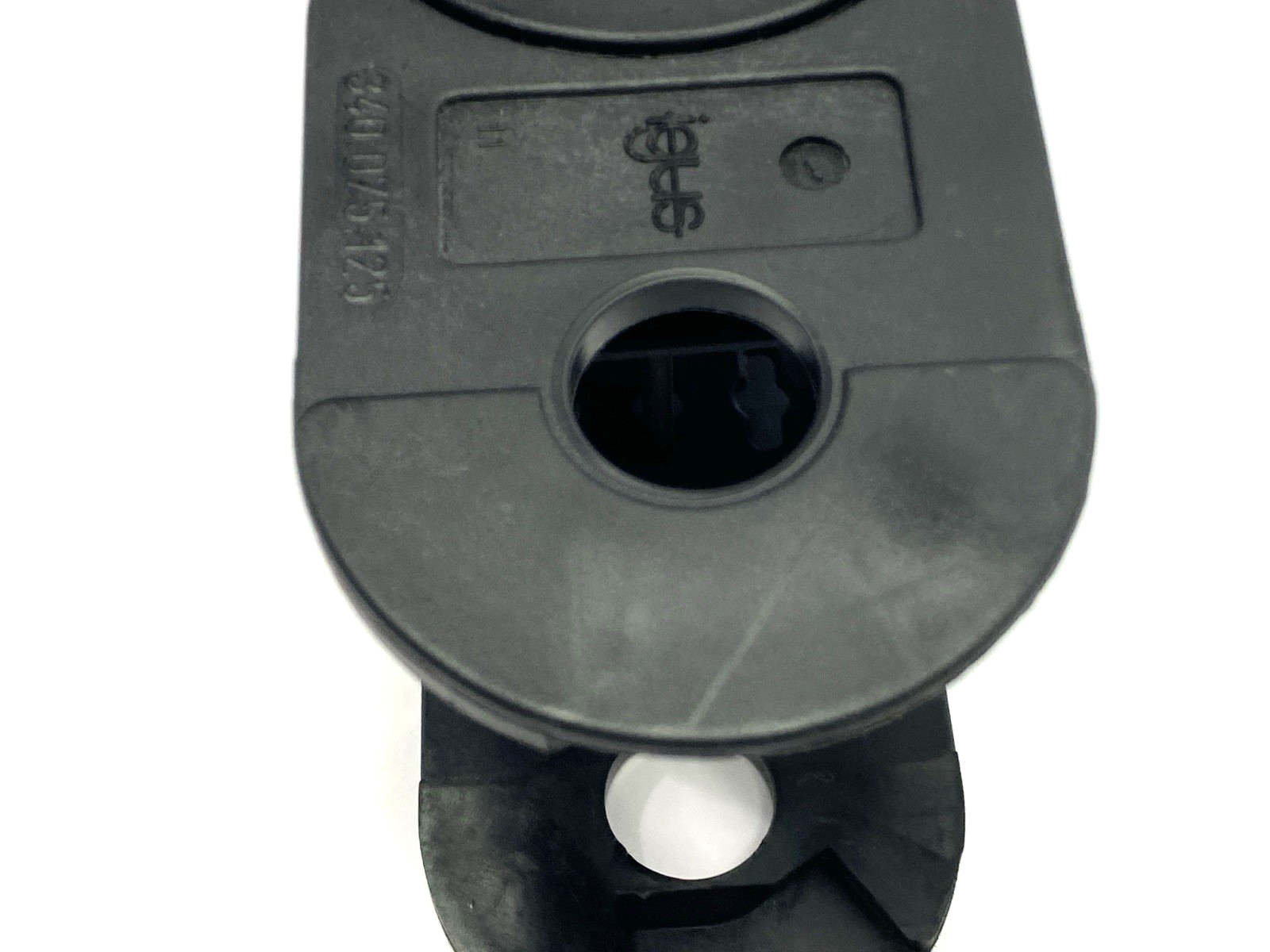 Igus 340.075.125 E-Chain Cable Carrier 4-Links 8" Overall Length - Maverick Industrial Sales