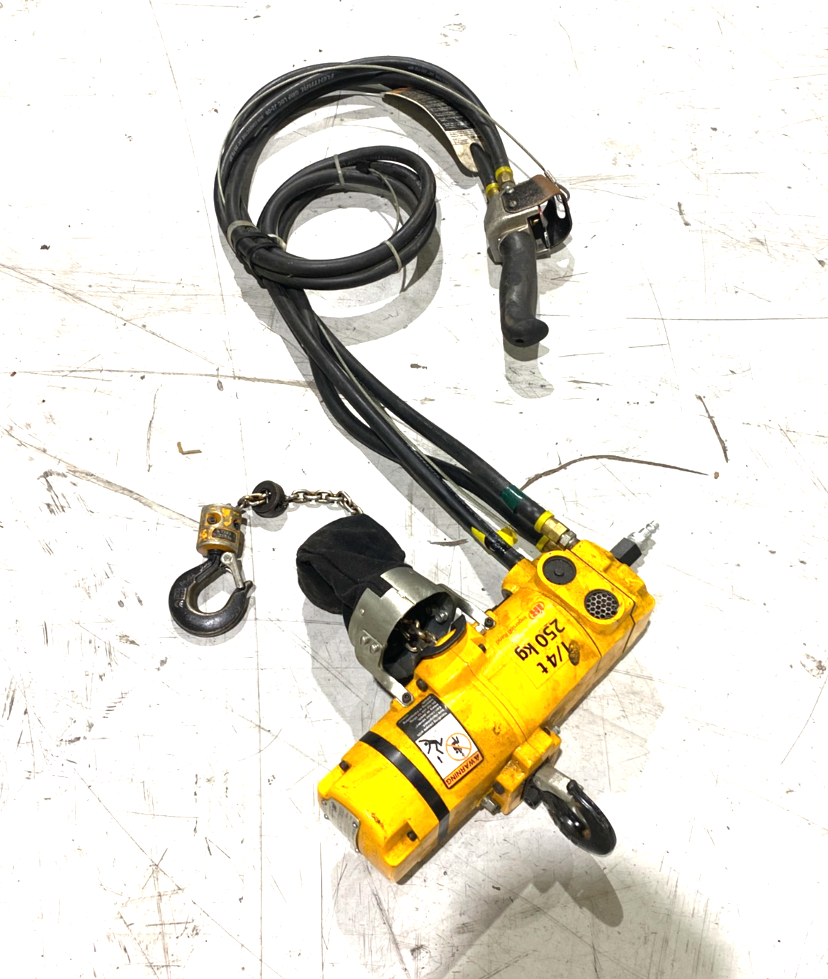 Ingersoll Rand CL250K-2C10-C6U Air Chain Hoist 1/4 Ton, 250kg, CLK Series - Maverick Industrial Sales
