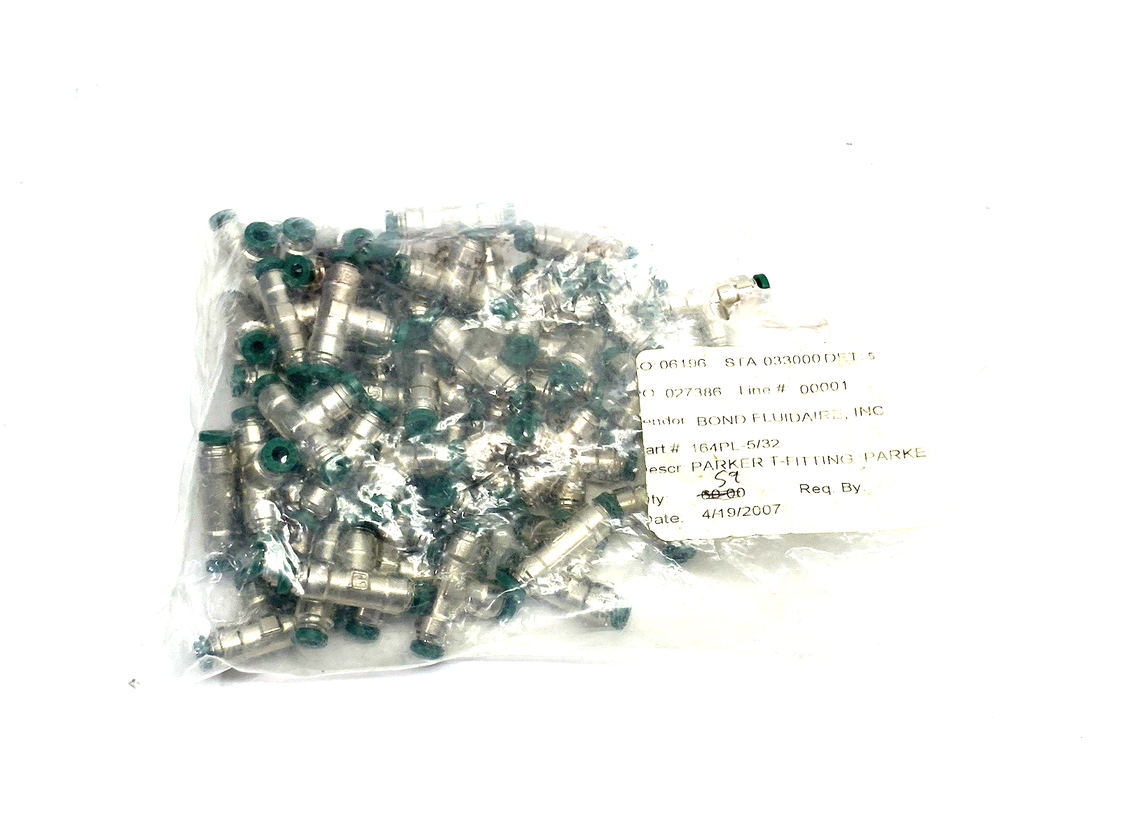 164PLP-5/32 | Parker Prestolok Push-to-Connect Union Tee Fitting LOT OF 50 - New – Open box - Maverick Industrial Sales