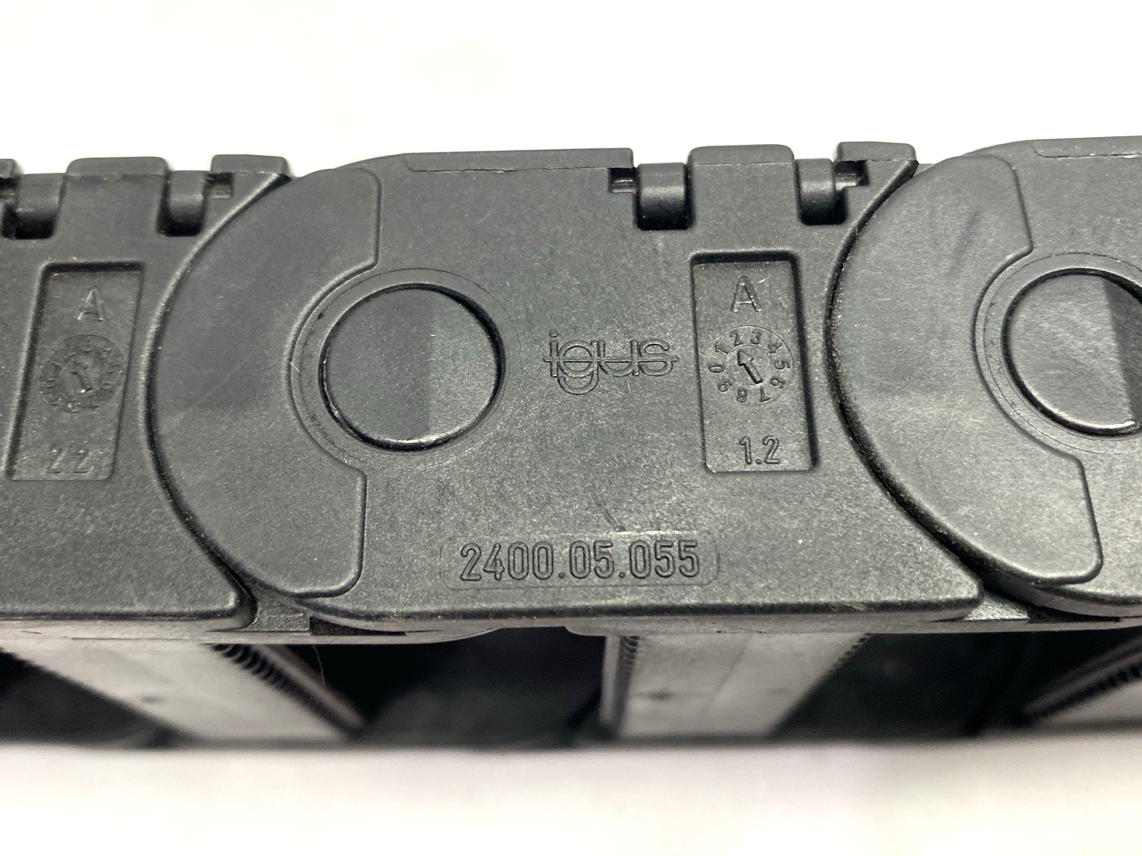 2400.05.055 | Igus E-Chain Cable Carrier 65-Links 10' Overall Length - New – Open box - Maverick Industrial Sales