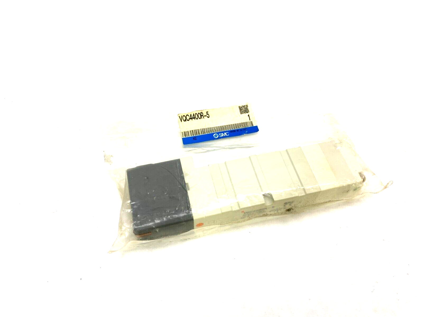 VQC4400R-5 | SMC Plug-In Solenoid Valve 5-Port - New – Open box - Maverick Industrial Sales