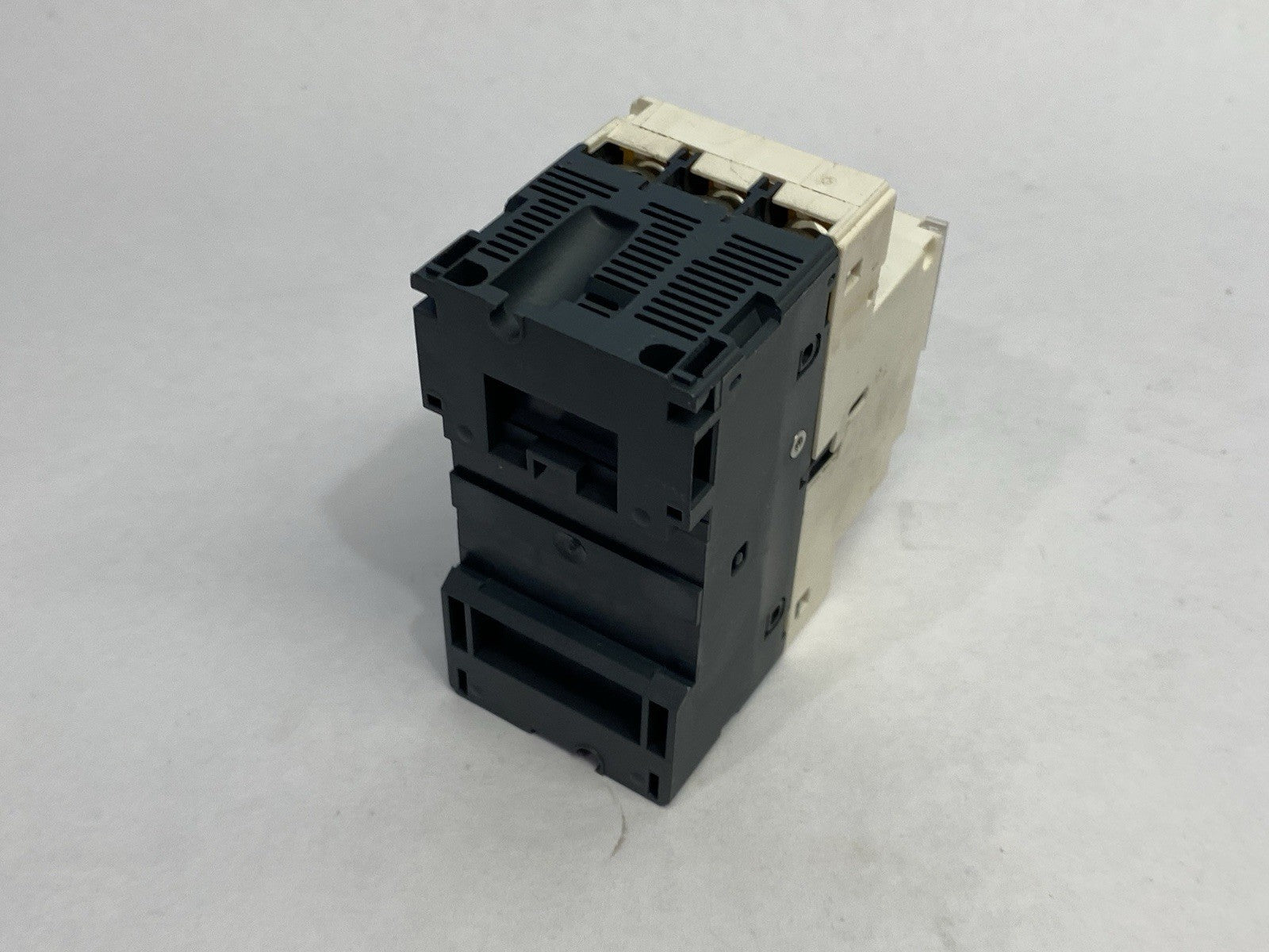 GV2P05/0.63-1A | Schneider Electric TeSys Deca Manual Starter/Protector - Used - Maverick Industrial Sales