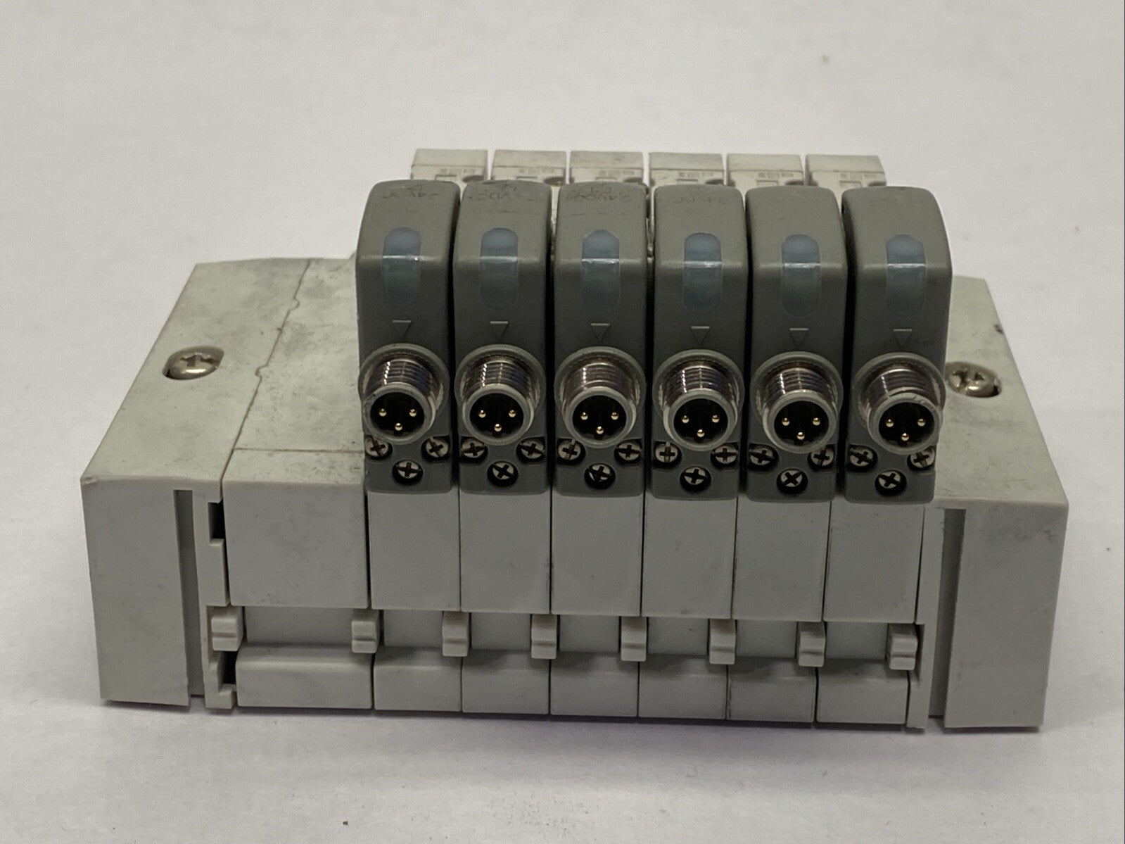 SMC SS5Y3-60-06U Cassette Style Manifold 6 Station w/ SY3140-5WOZ Solenoid Valve - Maverick Industrial Sales
