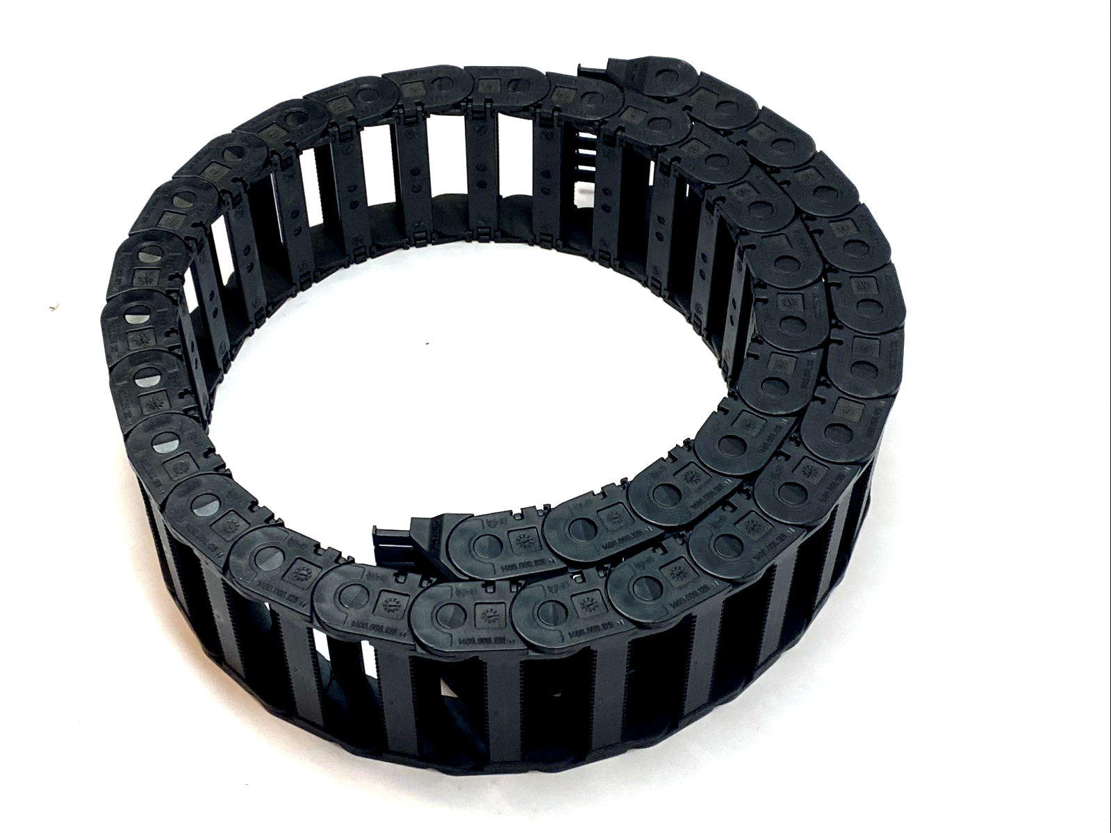 1400.068.125 | Igus E2 Medium Energy Chain Cable Carrier 37 Links - New Other - Maverick Industrial Sales