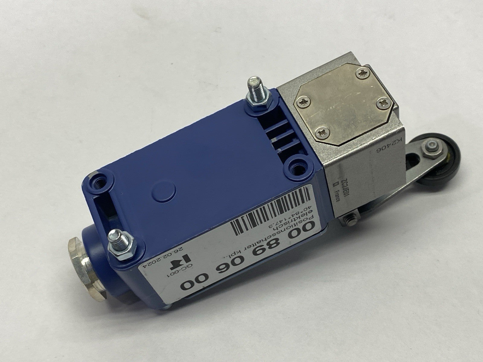 Telemecanique XC2JC Roller Lever Limit Switch 3A 240V - Maverick Industrial Sales