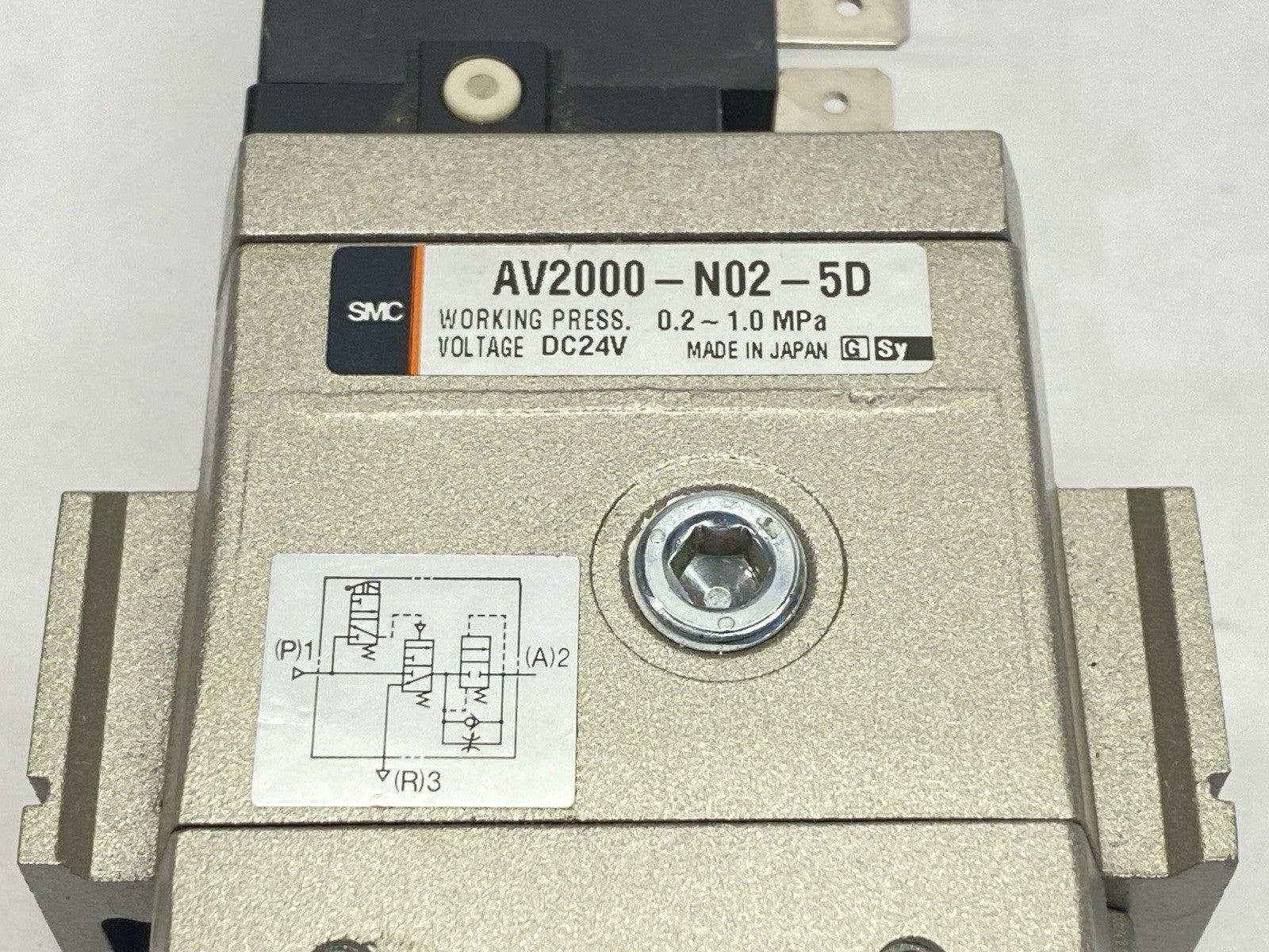 SMC AV2000-N02-5D Pneumatic Soft Start Valve 1/4" NPT - Maverick Industrial Sales