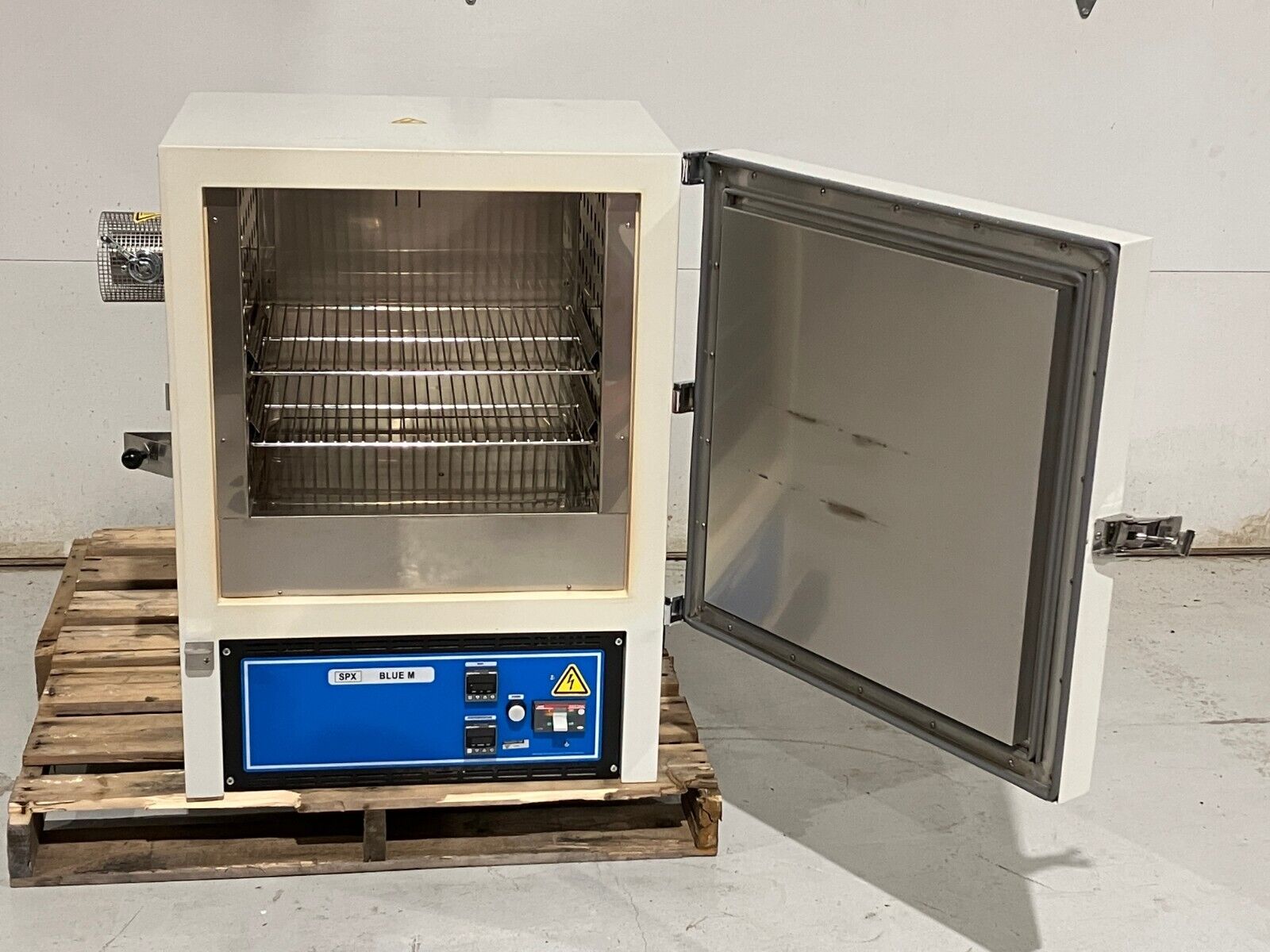 TPS Blue M ESP400A Mechanical Convection Oven 400 Series 260 Degrees Celsius - Maverick Industrial Sales