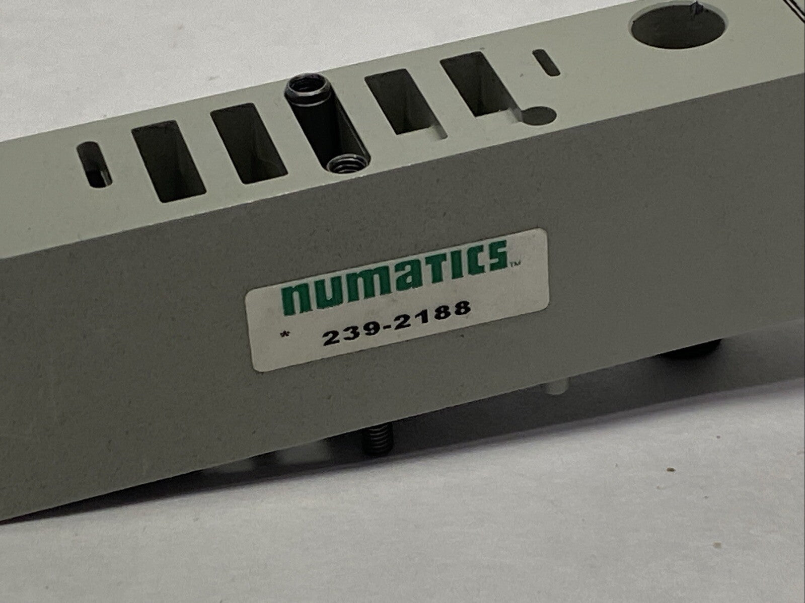 Numatics 239-2188 Pneumatic Manifold 1/8" NPT - Maverick Industrial Sales