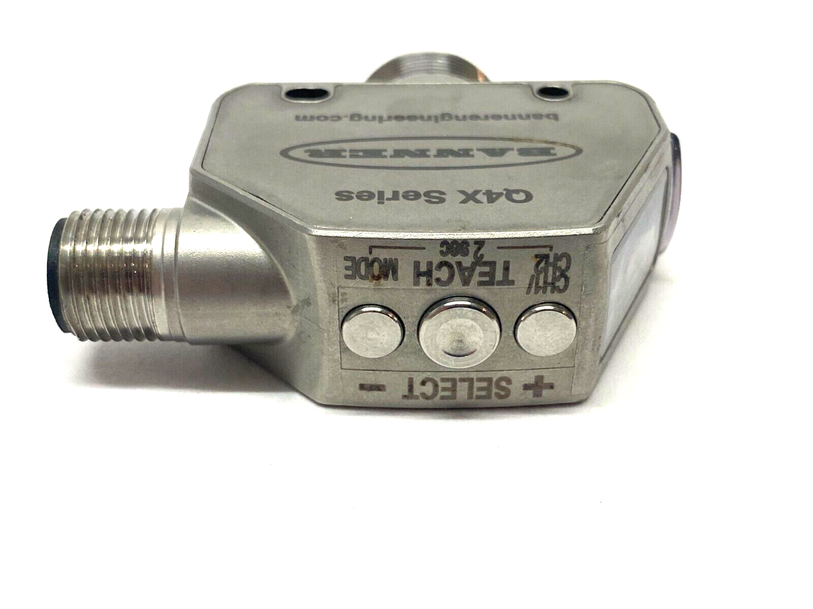 Banner Q4XTKLAF600-Q8 IO-Link Rugged Laser Distance Sensor 10-30VDC 801918 - Maverick Industrial Sales