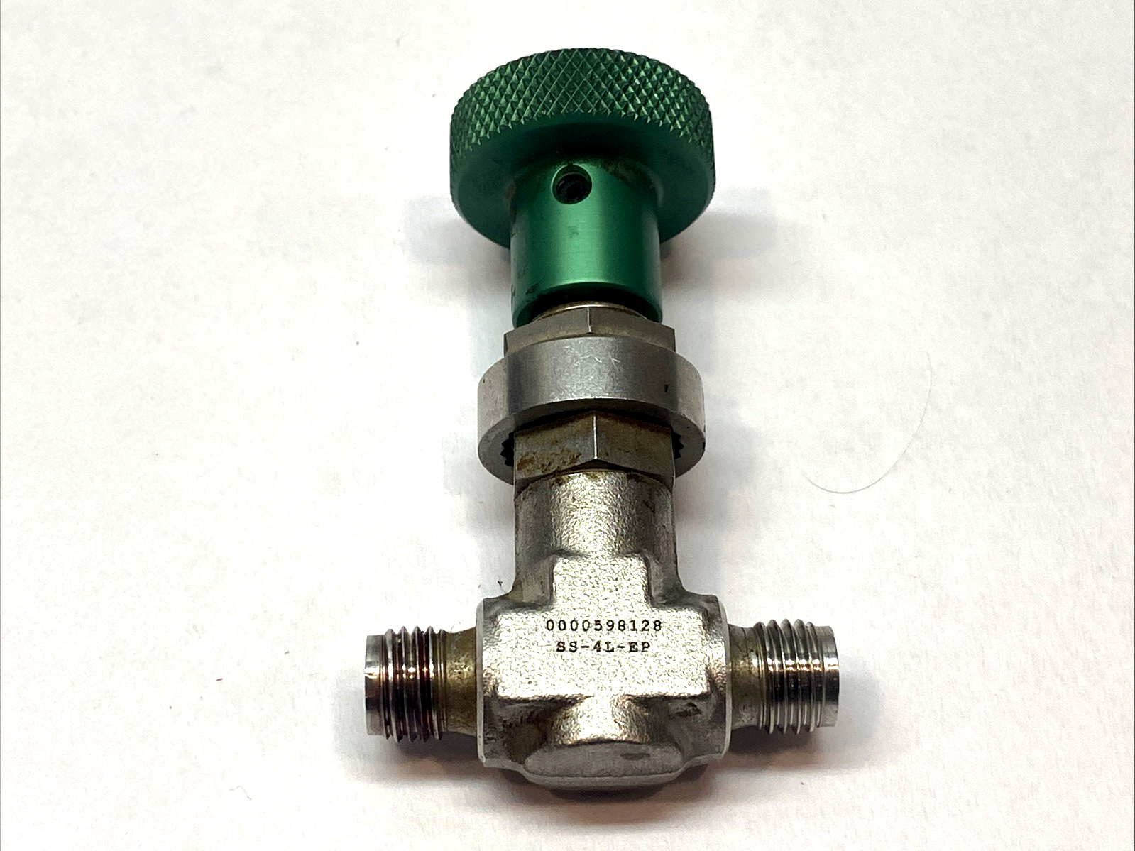 SS-4L-EP | Swagelok Metering Valve 1/4" WITHOUT NUTS - Used - Maverick Industrial Sales