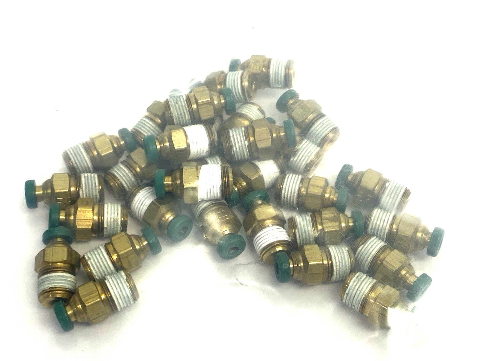 L68PLN-2-2 | Parker Prestolok Straight Fitting 1/8" to 1/8" Male Thread LOT OF 30 - New – Open box - Maverick Industrial Sales