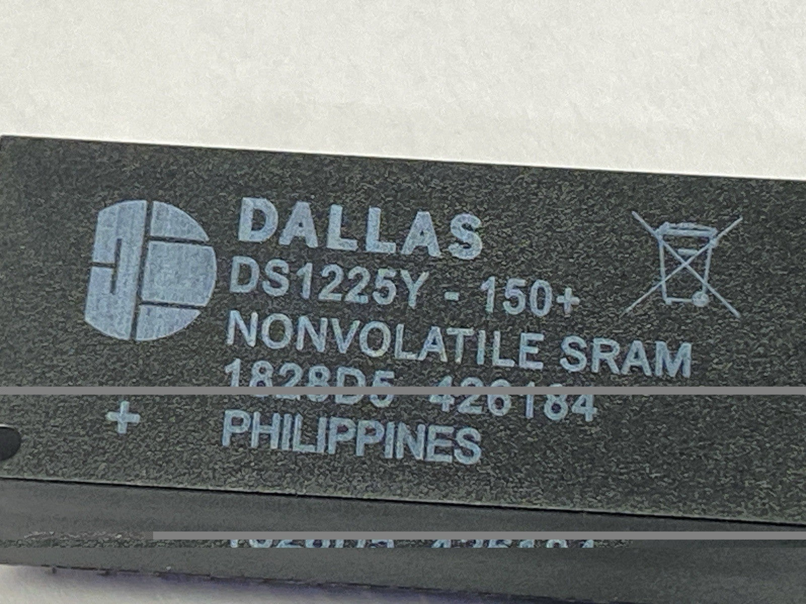 DS1225Y-150+ | Dallas Nonvolatile SRAM Integrated Circuit 64K Bit 28 Pin - New – Open box - Maverick Industrial Sales