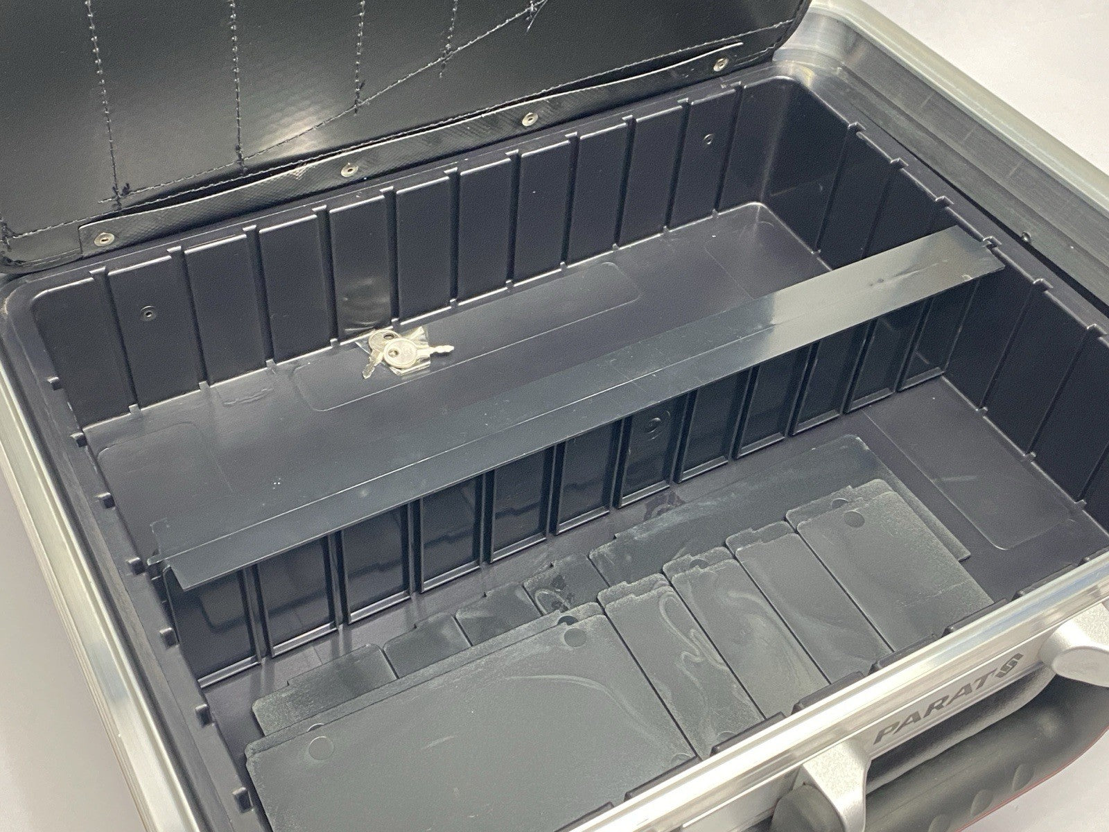 Parat Hard Shell Tool Case TSA Lock 18" x 14" x 9" - Open box - Maverick Industrial Sales