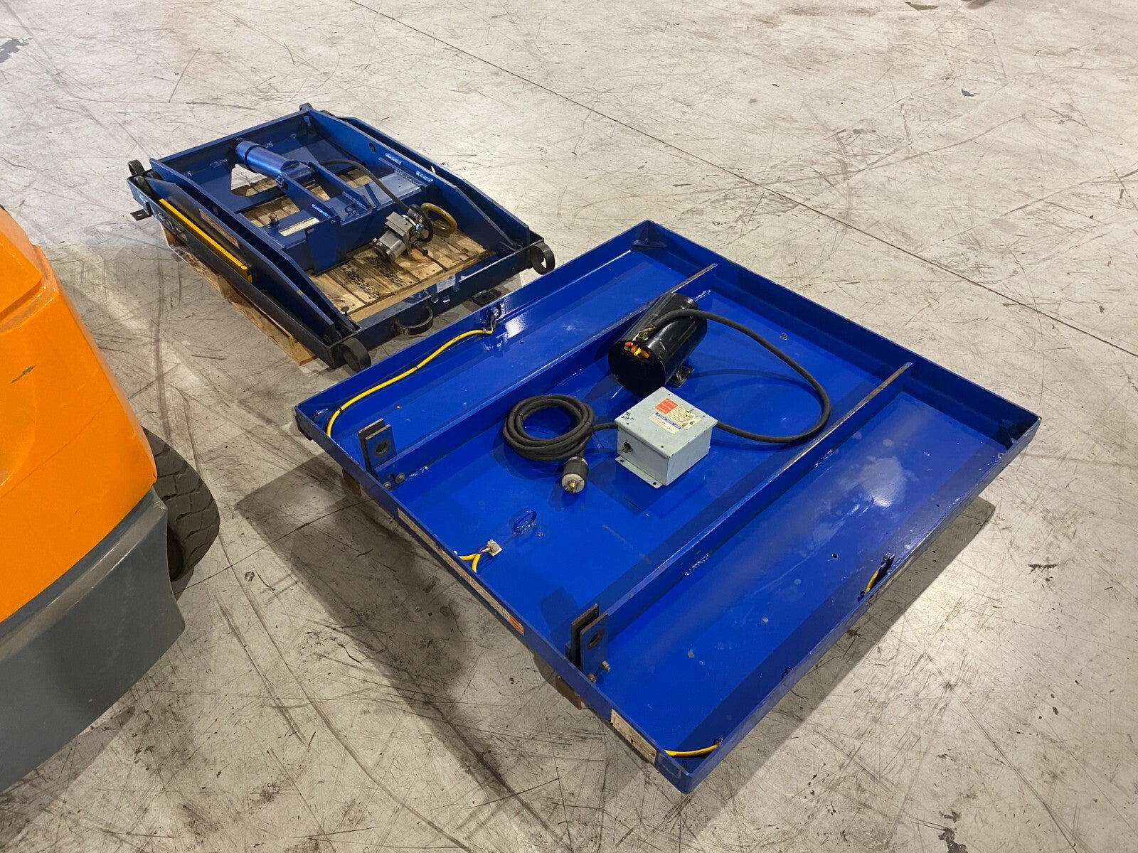 Vestil EHLT-4848-3-43 Electric/Hydraulic Scissor Lift Table 3000lbs Capacity - Maverick Industrial Sales