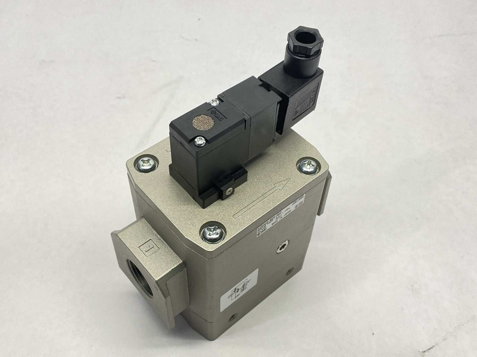 AV5000-N06-5DZ | SMC Pneumatic Soft Start Valve 3/4" Ports - New Other - Maverick Industrial Sales