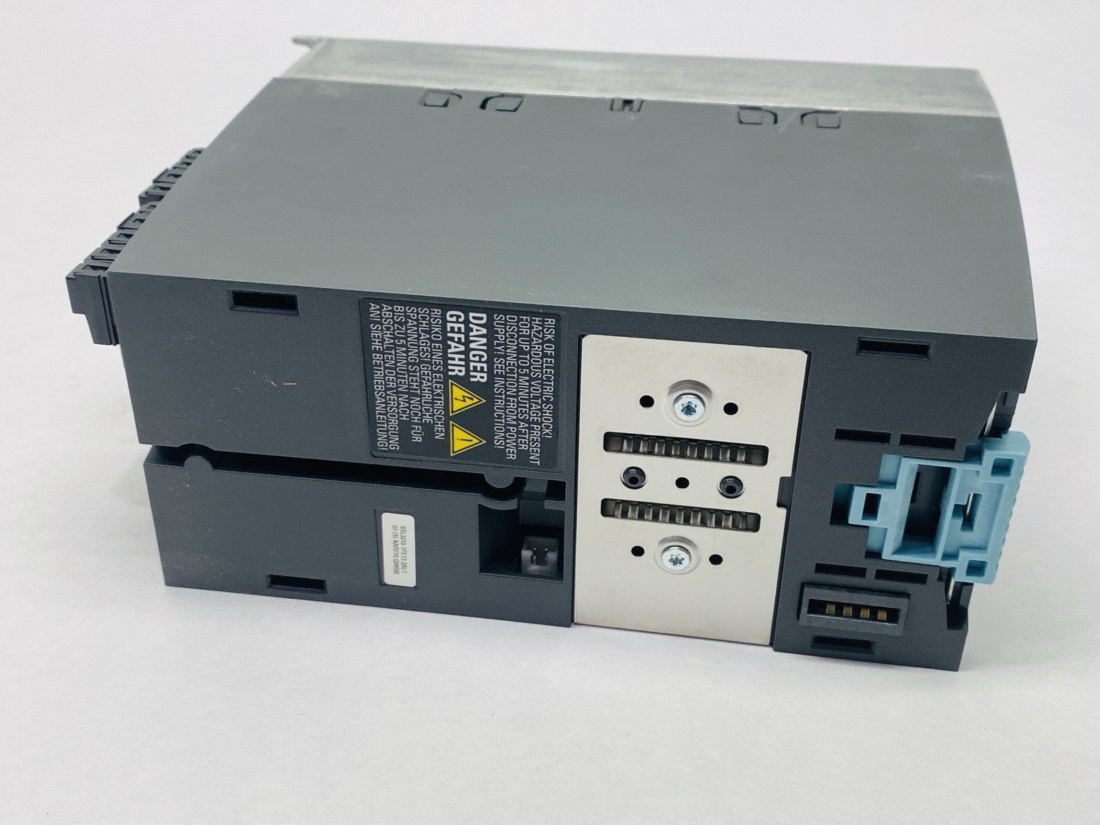 Siemens 6SL3210-1PE13-2AL1 SINAMICS Frequency Converter 1.1kW 1.5HP PM240-2 - Maverick Industrial Sales