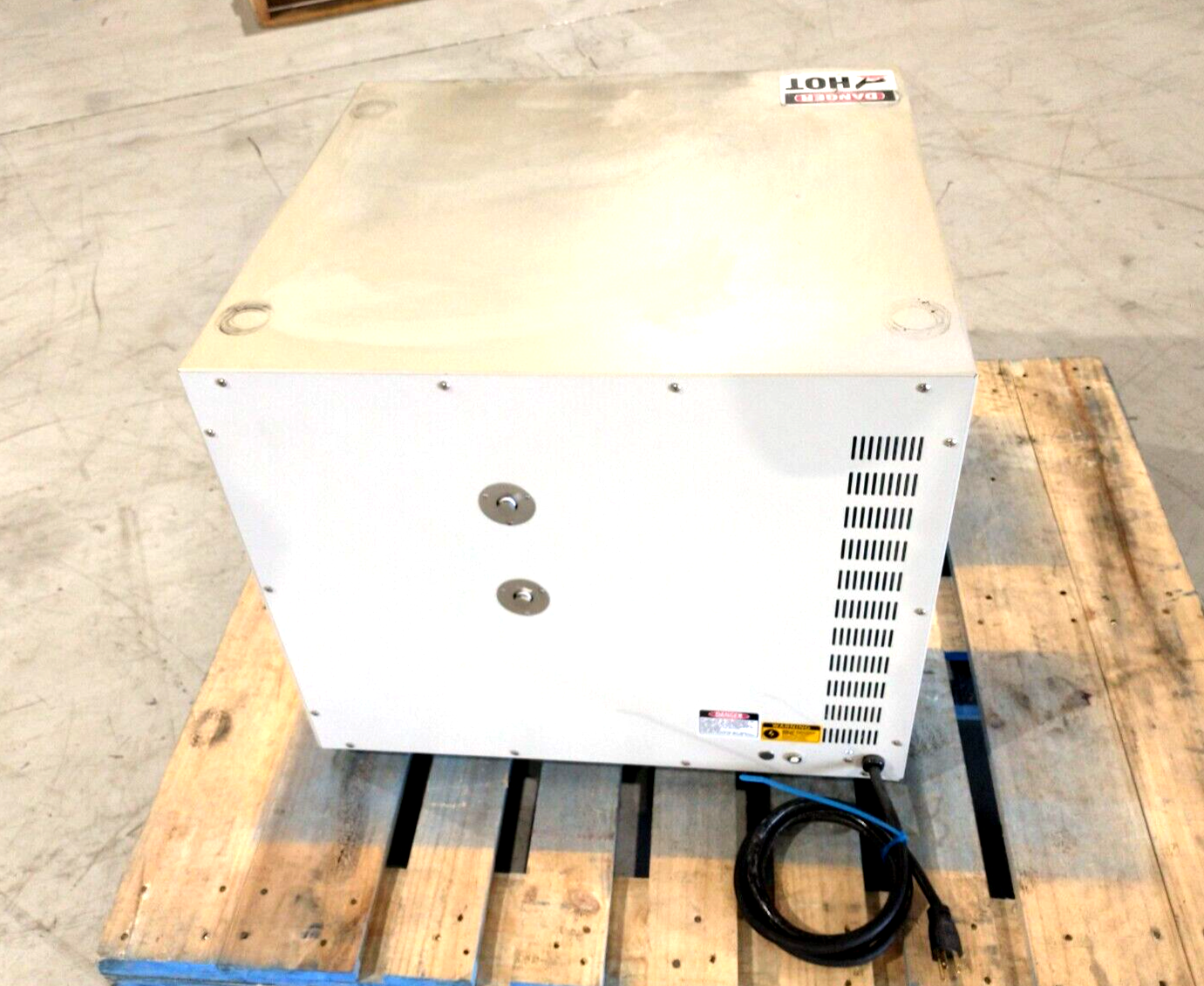 Cole-Parmer G05053-20 Laboratory Vacuum Oven, 120V, 1600W, 13.3A - Maverick Industrial Sales