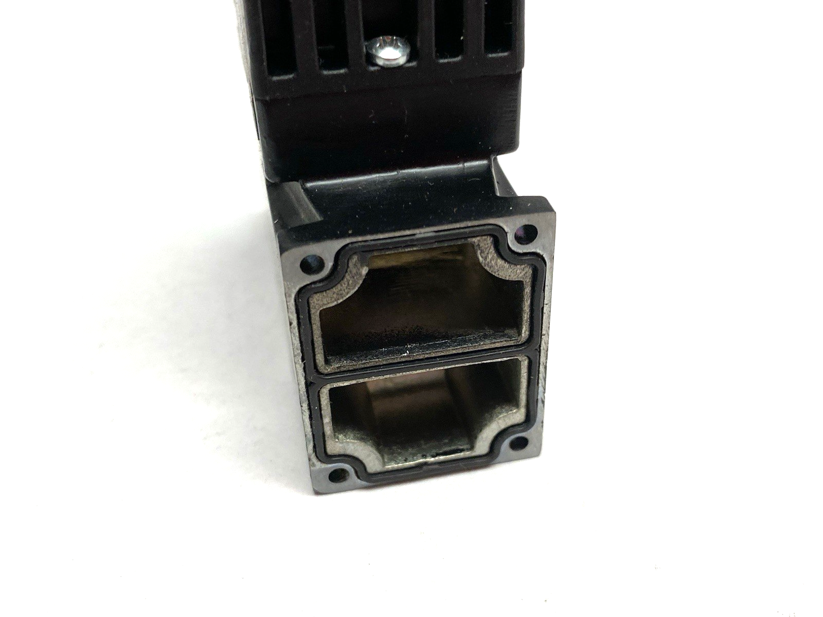 M503AR428759003 | Numatics Pneumatic Sandwich Regulator, Block Assembly, NO GAUGE - Used - Maverick Industrial Sales