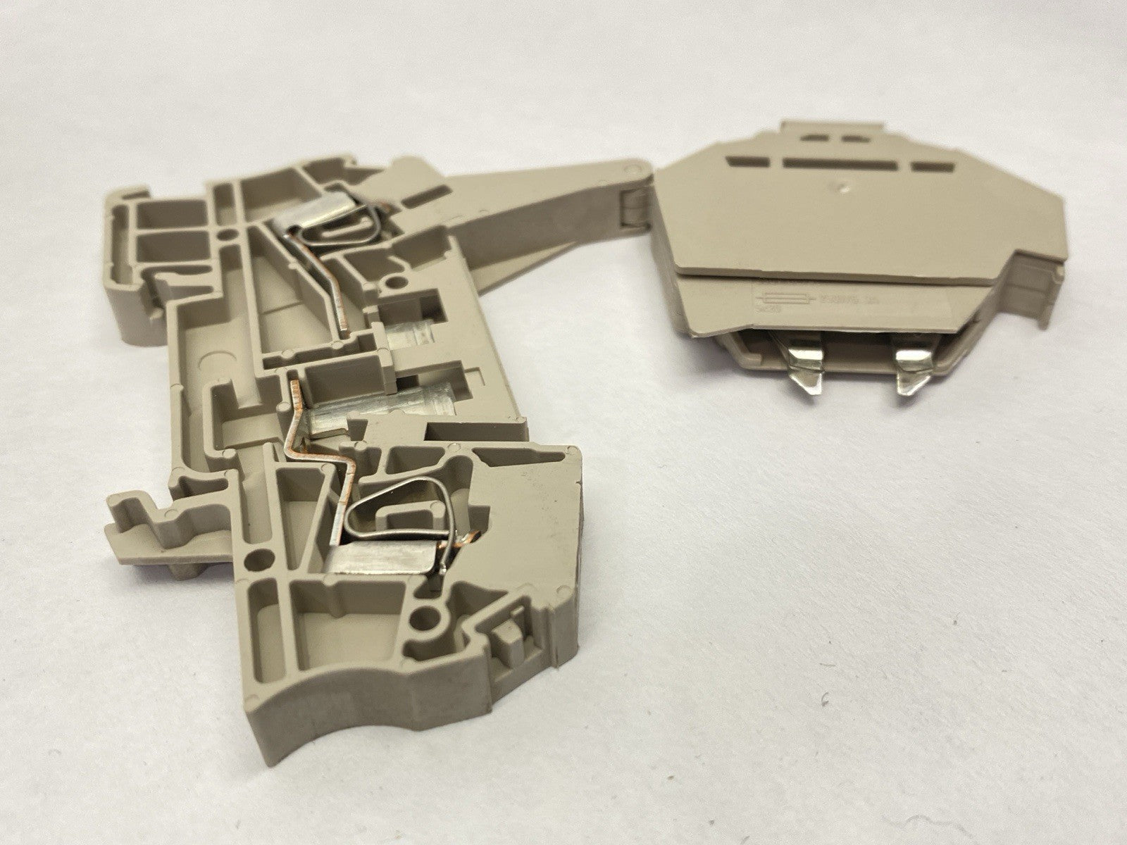Weidmuller ZSI 2.5 Fused Terminal Block 1616400000 LOT OF 14 - Maverick Industrial Sales