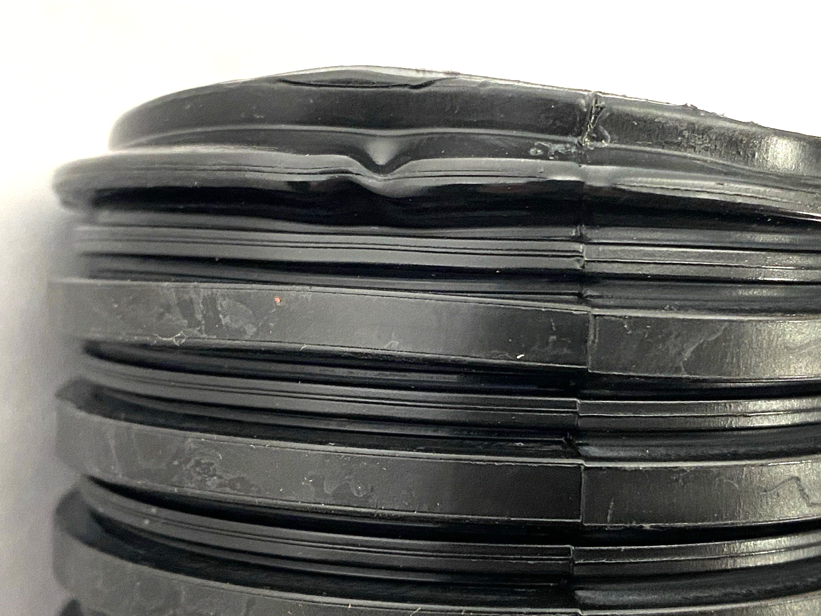 WS25021A | Workshop Locking Shop Vacuum Hose 2-1/2" x 13' DAMAGED END SHELFWARE - New – Open box - Maverick Industrial Sales