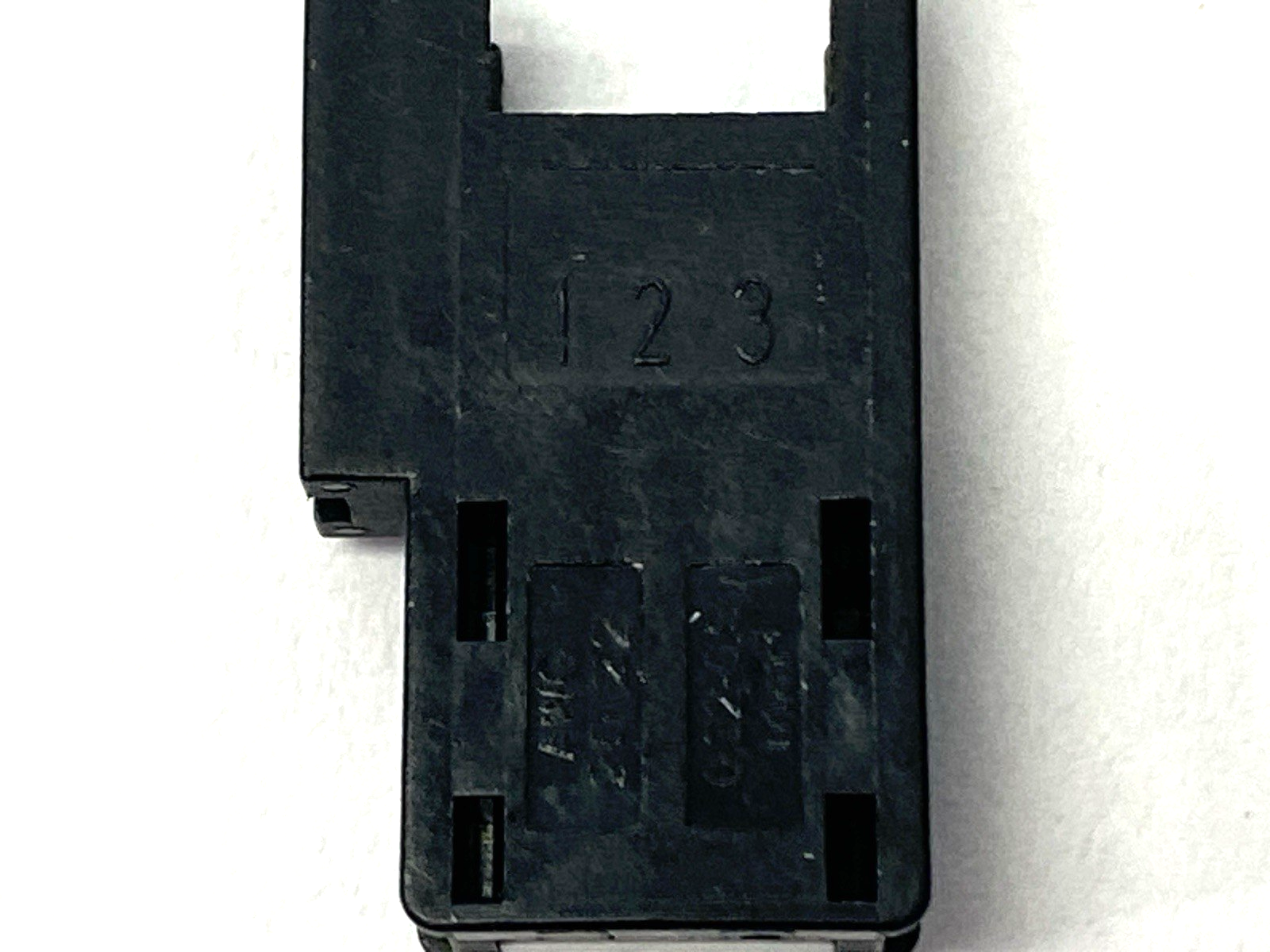 Samwon Act EC-3S02BU IOLINK Blue Socket Connector AWG20-22 3P LOT OF 18 - Maverick Industrial Sales