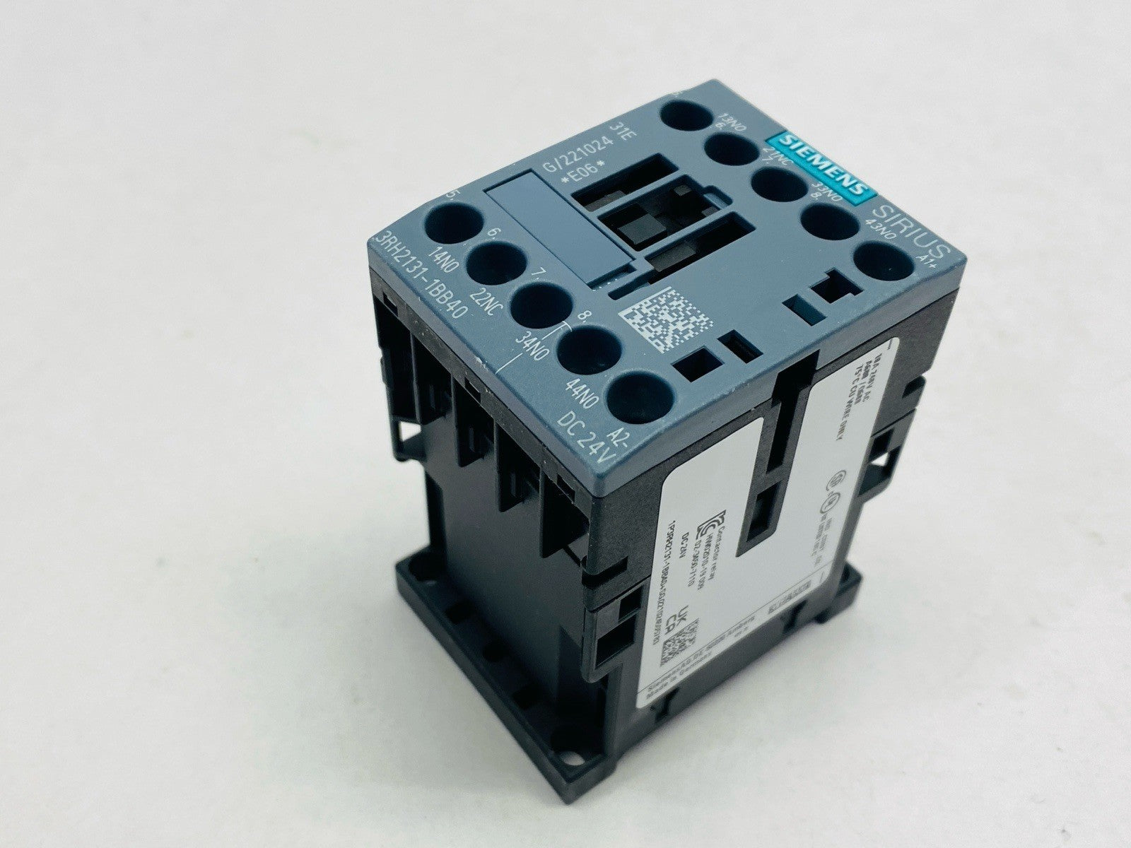 Siemens 3RH2131-1BB40 Contactor Relay 10A 230V 24VDC - Maverick Industrial Sales
