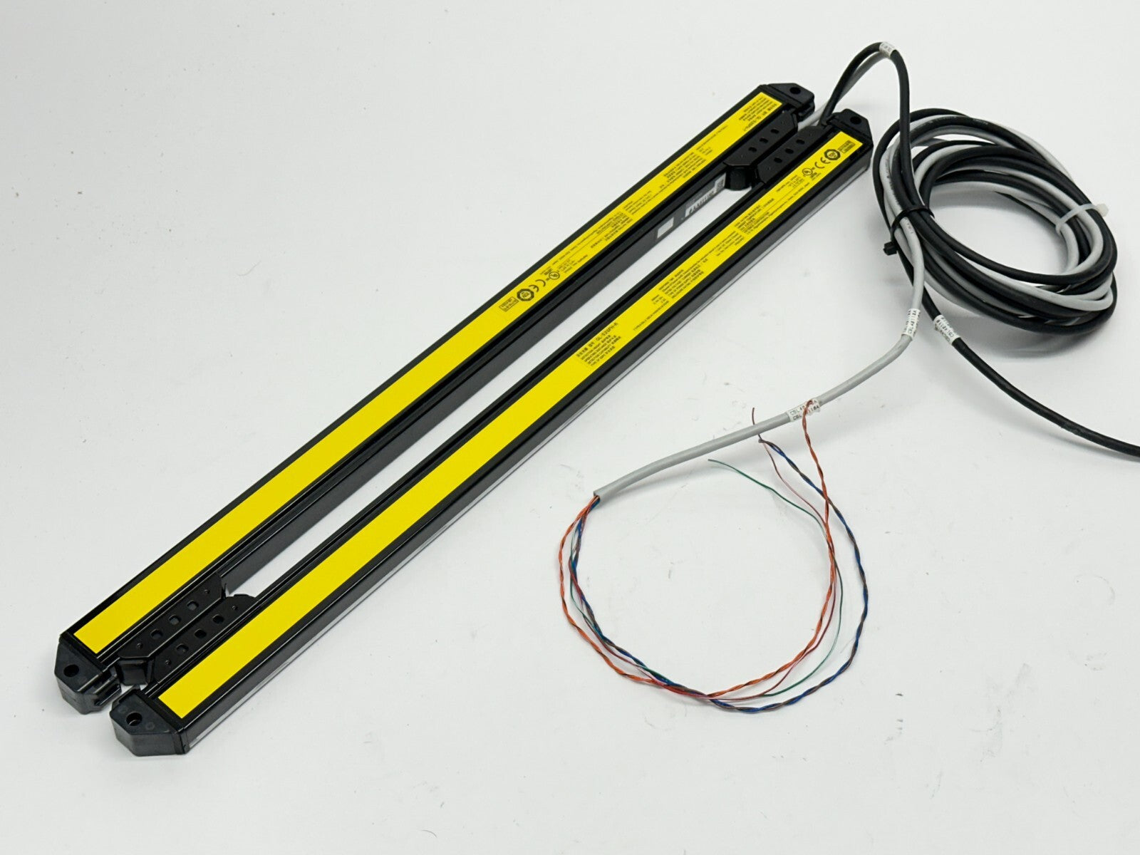 Banner GL-S20FH Safety Light Curtain Set GL-S20FH-R / GL-S20FH-T - Maverick Industrial Sales