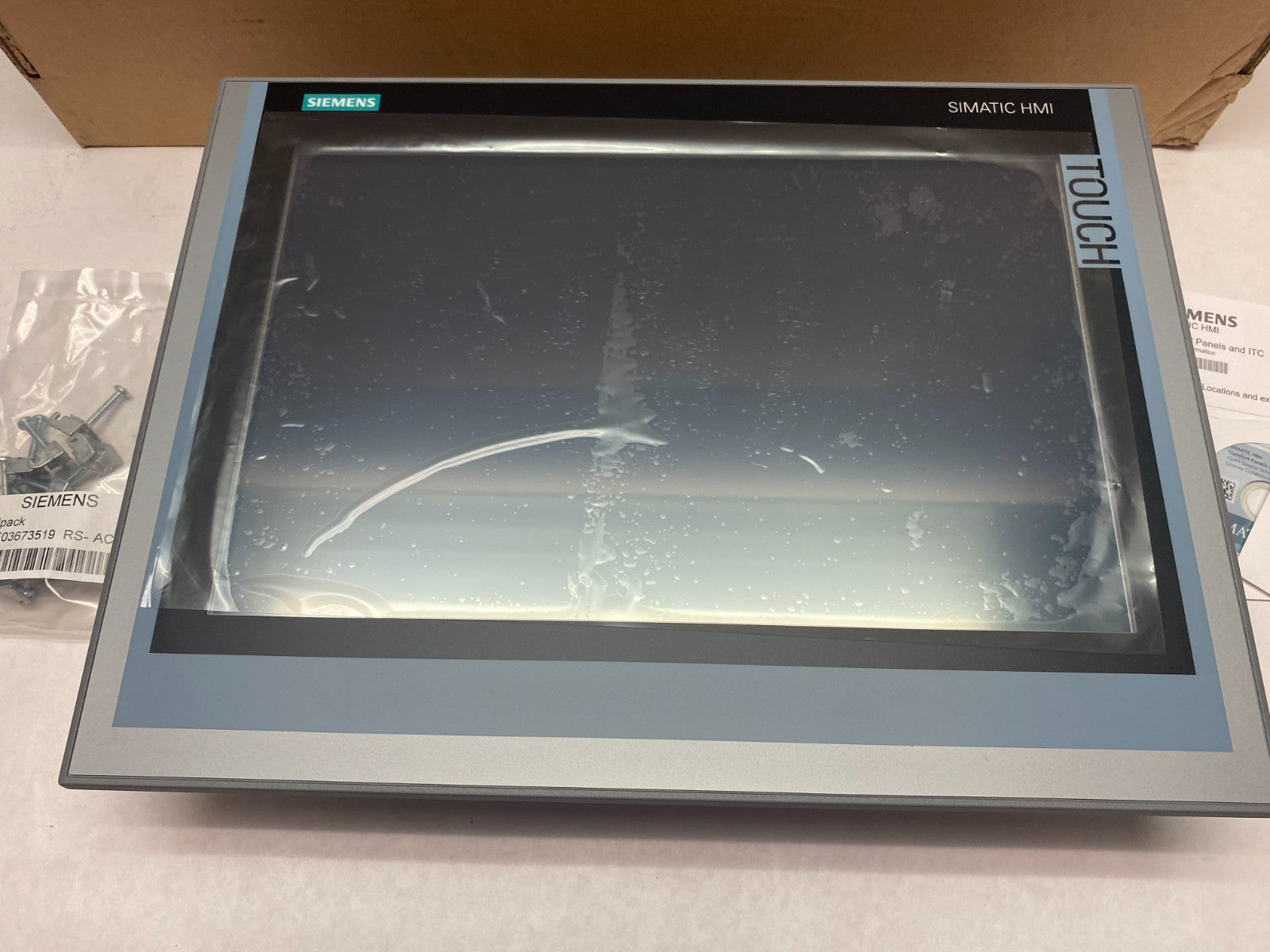 Siemens 6AV2 124-0QC02-0AX1 TP1500 Comfort Touch HMI Display Panel 331 x 207mm - Maverick Industrial Sales