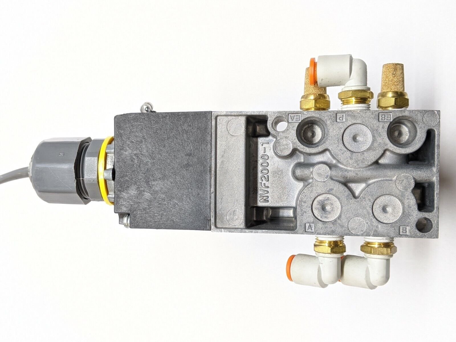 SMC VFS2100-5FZ Solenoid Valve w/ VFS2000 Plug In Type Manifold 4/5 Port - Maverick Industrial Sales