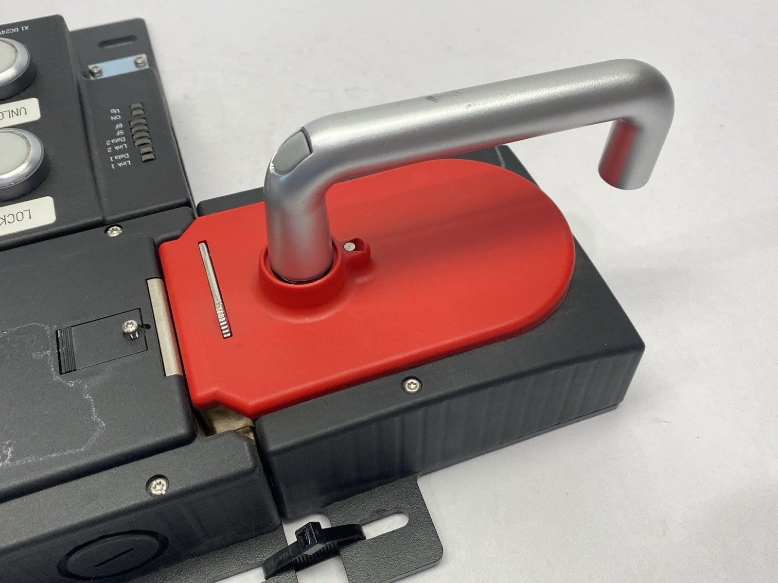 Euchner MGB-L1B-PNA-L-121855 Multifunctional Gate Box w/ MGB-H-AA1A2-R-106049 - Maverick Industrial Sales