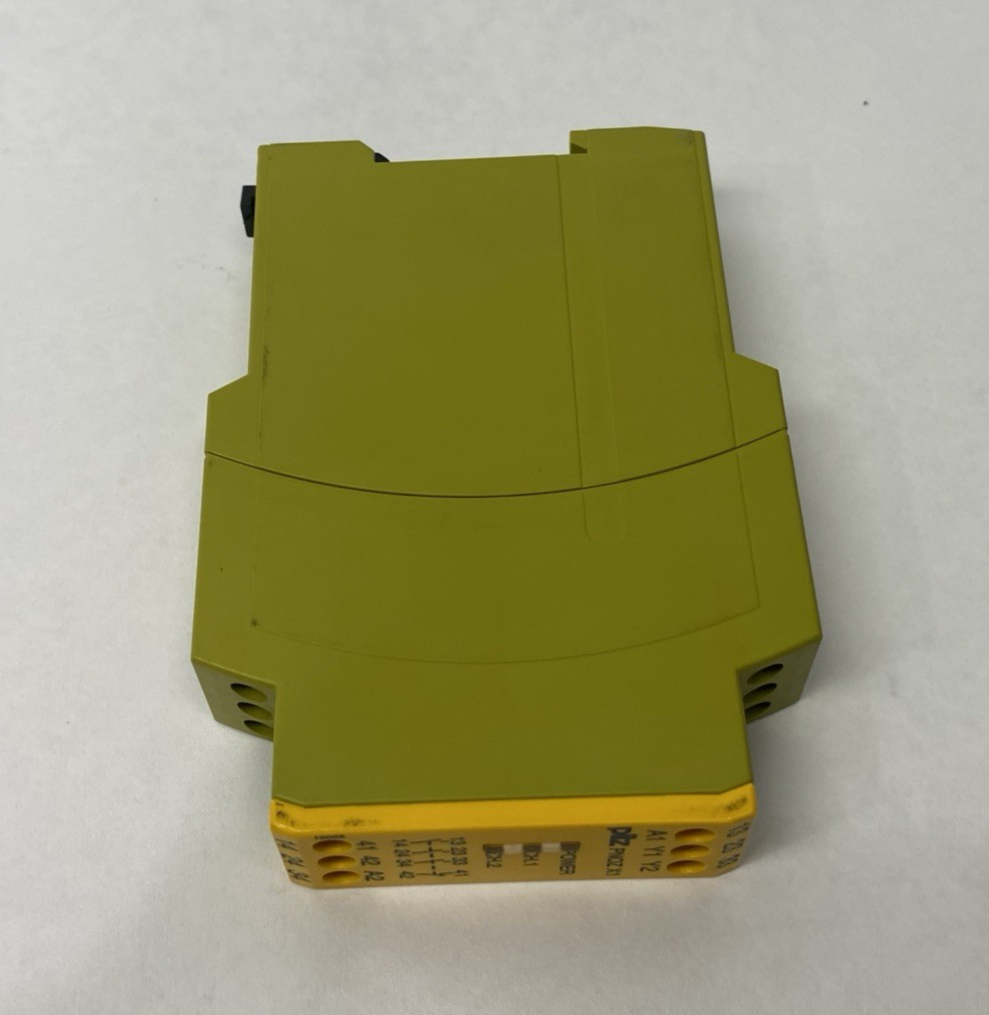 Pilz PNOZ X1 24VAC/DC 3n/o 1n/c Standalone Safety Relay 1-Channel Input 774300 - Maverick Industrial Sales