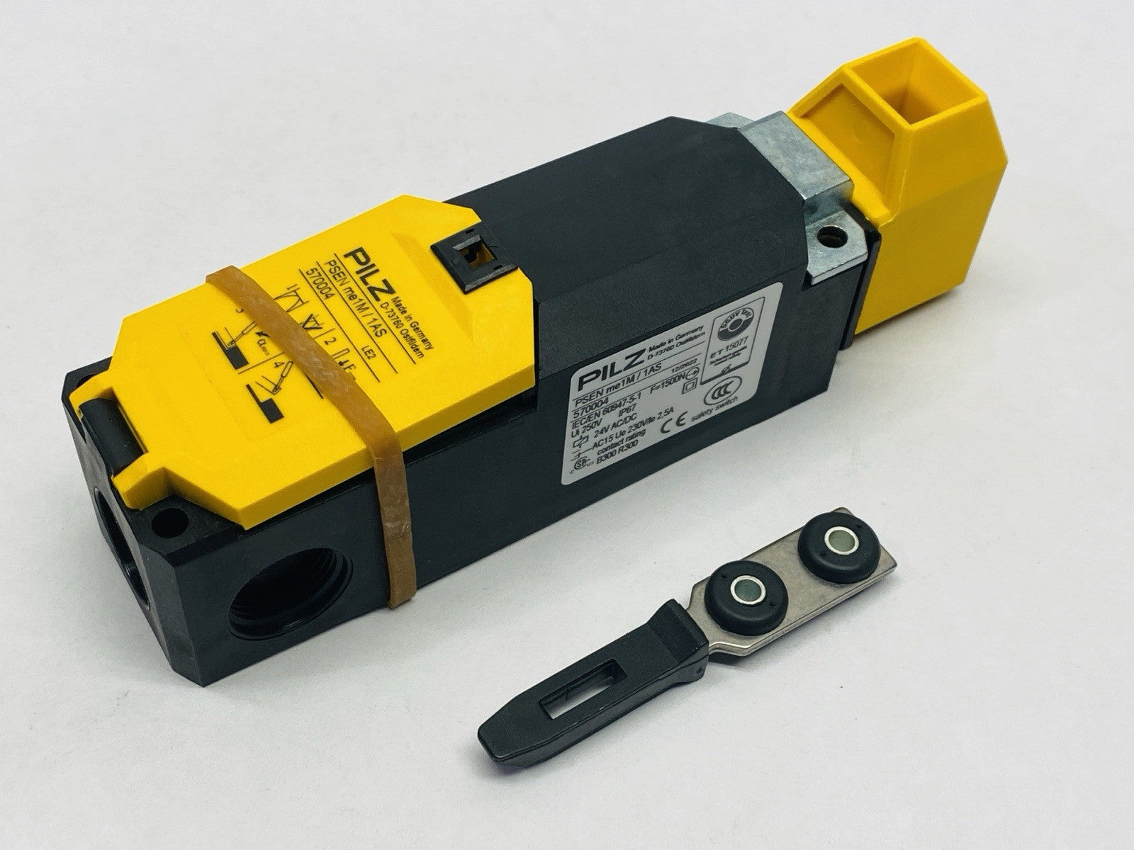 Pilz PSEN me1M/1AS Safety Gate System w/ Mechanical Lock 570004 - Maverick Industrial Sales