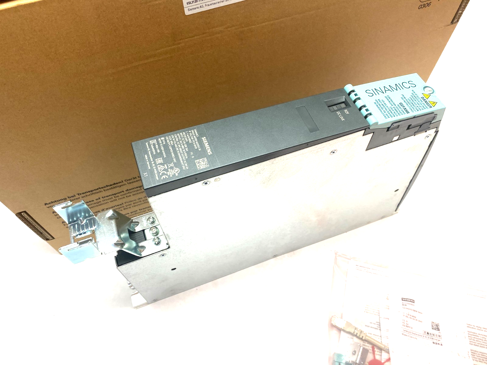 Siemens 6SL3120-1TE13-0AD0 SINAMICS S120 Single Motor Module 3-Ph Output - Maverick Industrial Sales