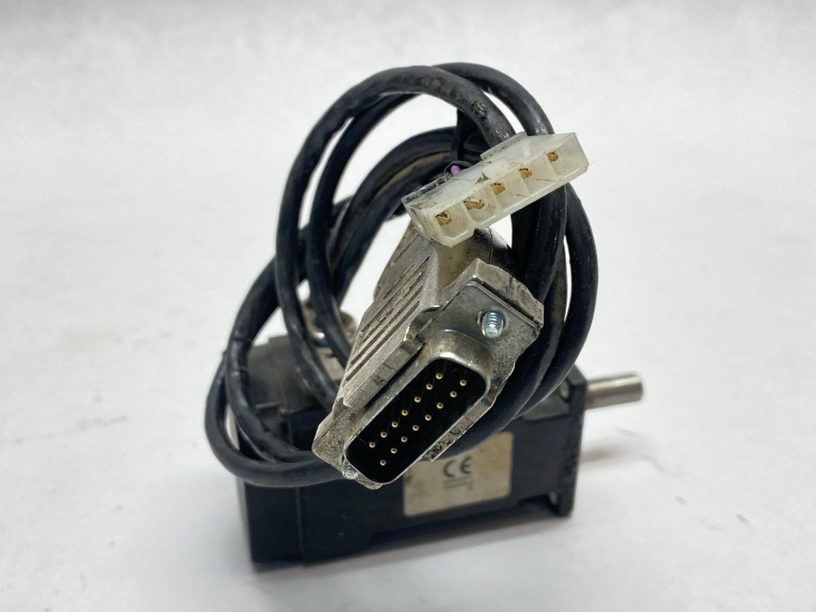 AKM11B-ANMN2-00 | Kollmorgen Servo Motor 0.183Nm 8000RPM 320VDC - For parts or not working - Maverick Industrial Sales