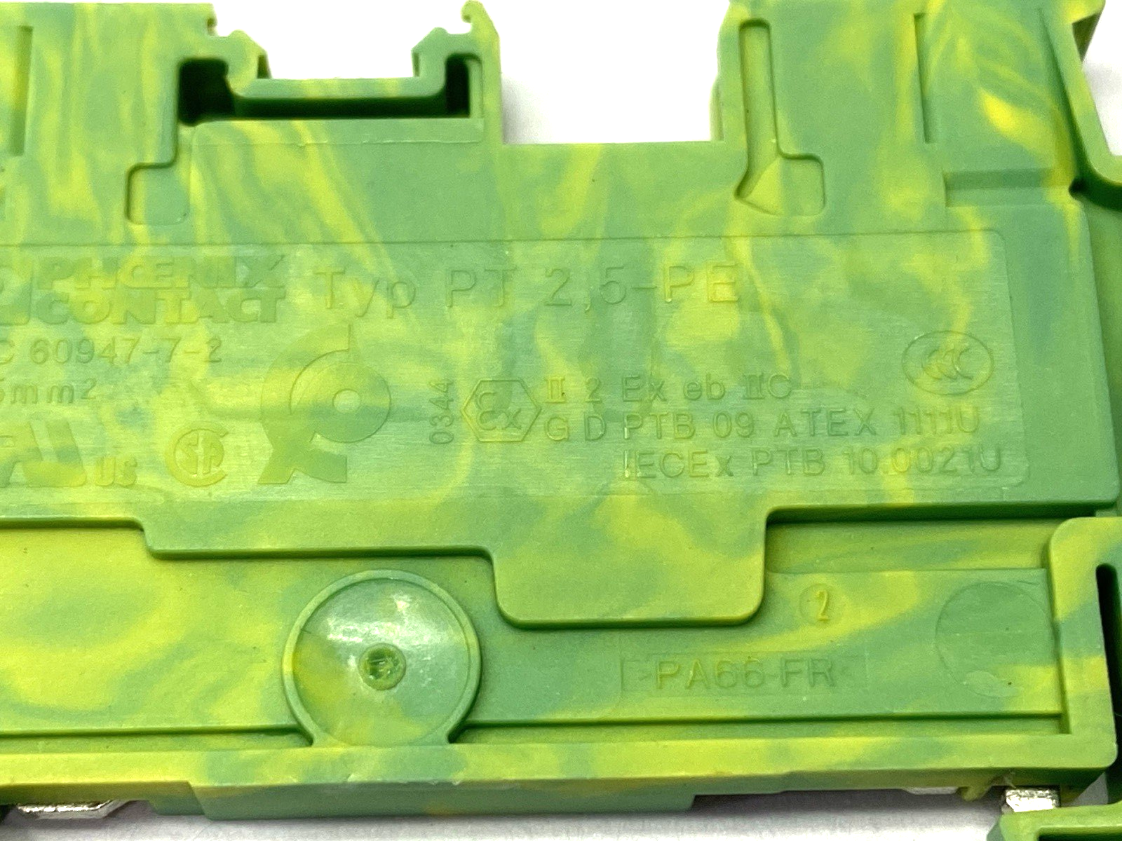 3209536 | Phoenix Contact PT 2,5-PE Ground Terminal Block Green/Yellow LOT OF 6- Used - Maverick Industrial Sales