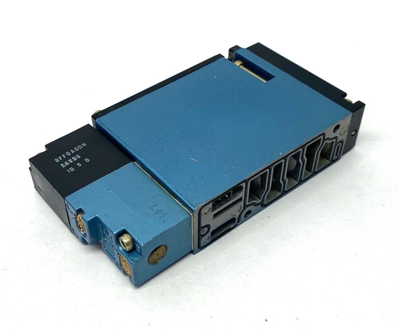 MAC Valves 92B-AAB-000-DM-DFFP-1DN Pilot Operated Spool Valve 4-Way - Maverick Industrial Sales