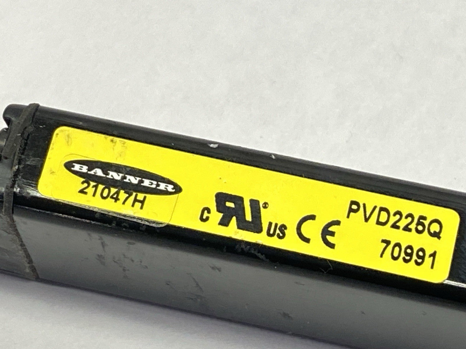 PVD225Q | Banner Single Piece Part Verification Array 70991 CUT CORD - For parts or not working - Maverick Industrial Sales