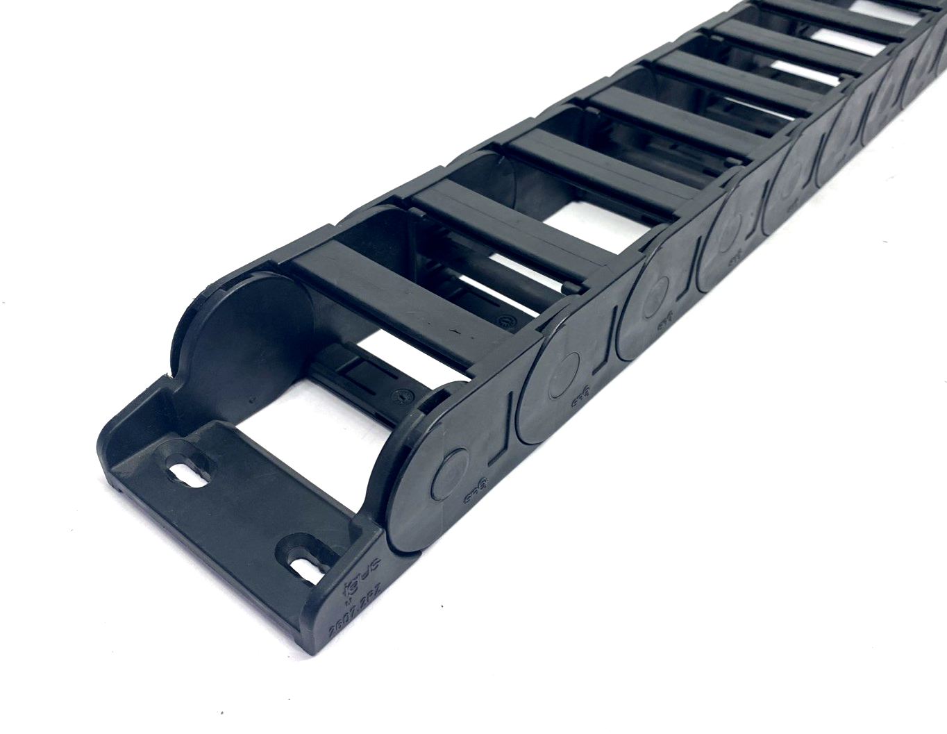 Igus 27.07.075 E2 Series 27 E-Chain Cable Carrier 12-Link 28" Length 27-07-075-0 - Maverick Industrial Sales