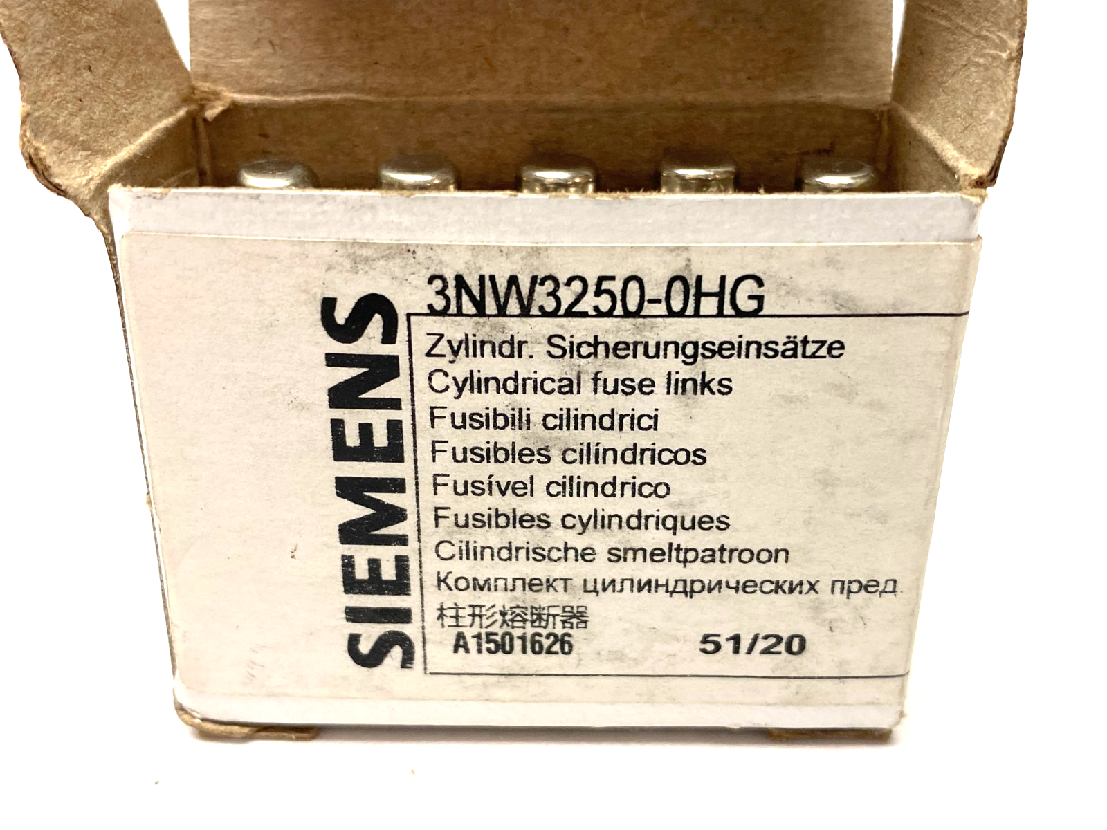3NW3200-0HG | Siemens SENTRON Cylindrical Fuse, Slow-Blow, 20A, BOX OF 10- New – Open box - Maverick Industrial Sales