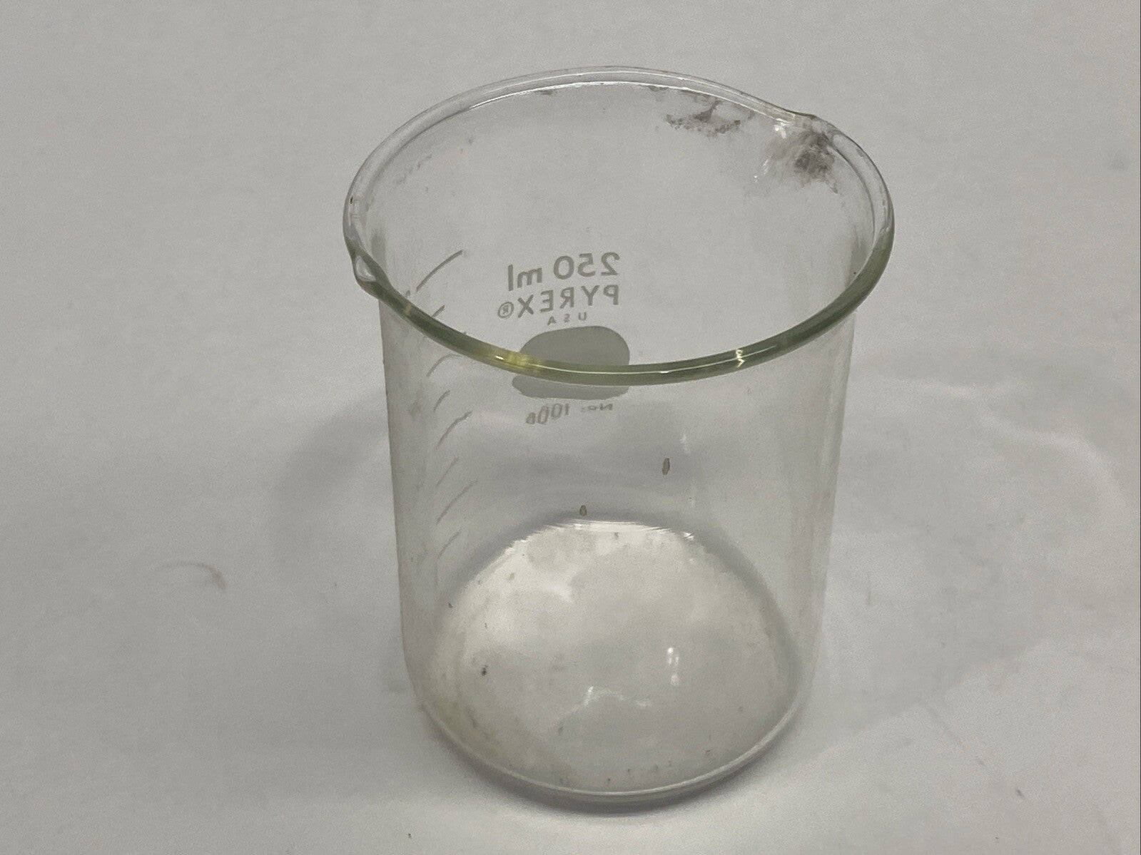 Pyrex 1000-250 Griffin Low Form 250mL Beaker Double Scale Graduated - Maverick Industrial Sales