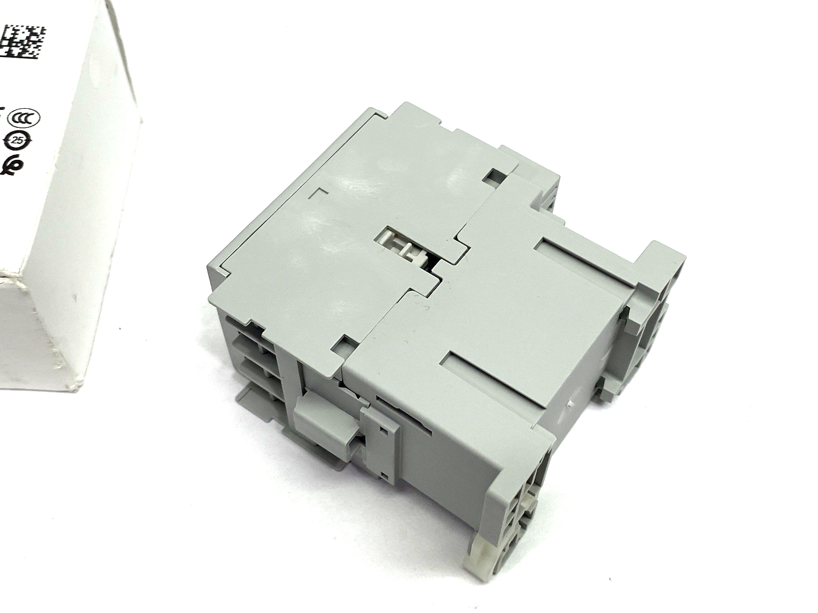 Allen Bradley 100-C16EJ01 Ser. B IEC 16 A Contactor, 0 NO Contact & 1 NC Contact - Maverick Industrial Sales