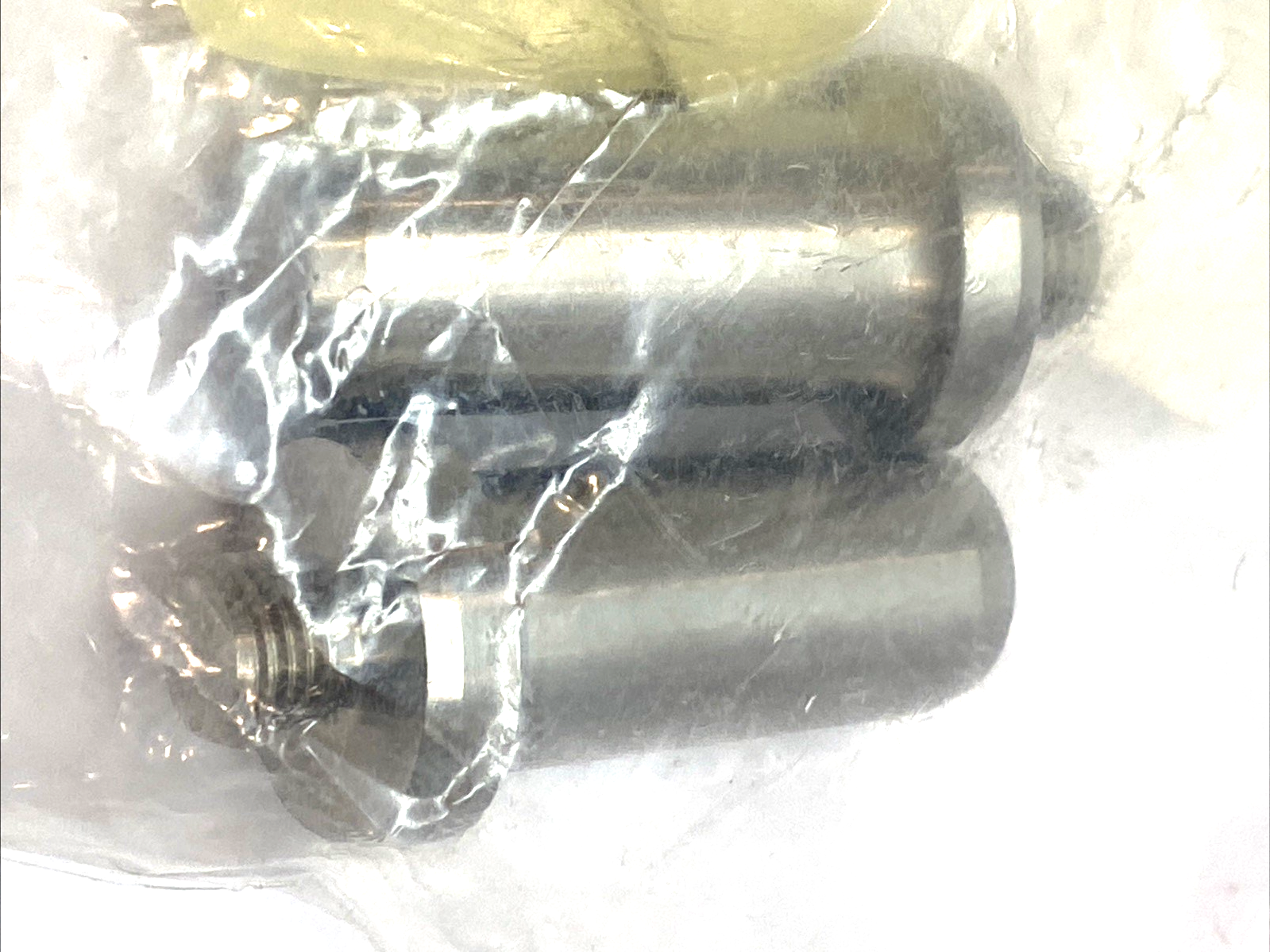 582623 | Ultrasource D16 Bolt - OEM Fastener Part LOT OF 2 - New - Maverick Industrial Sales