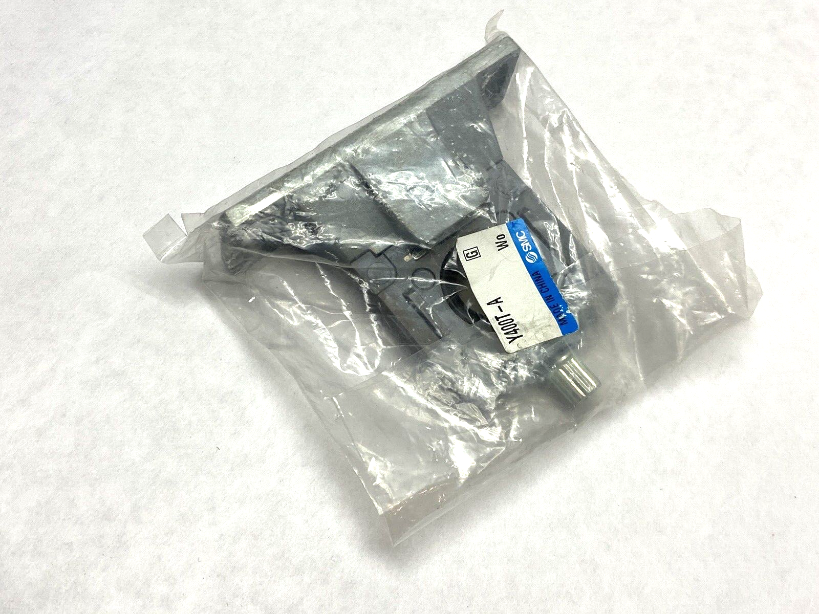 SMC Y400T-A Spacer Interface AC MASS Pro w/ Mounting Bracket - Maverick Industrial Sales