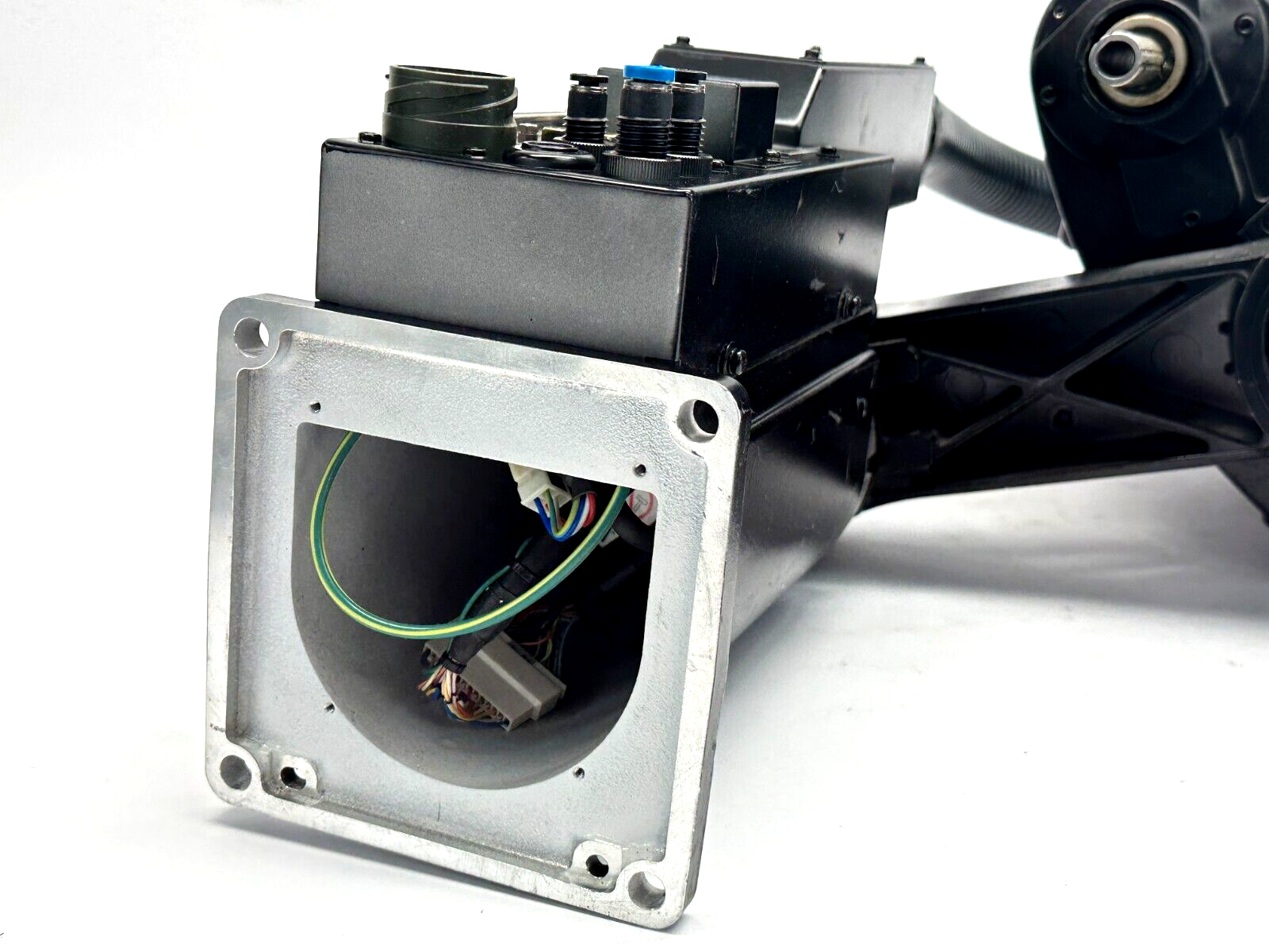 Seiko Epson E2C351S-UL 4 Axis Robot Arm 01077 Manipulator 02/2005 - Maverick Industrial Sales